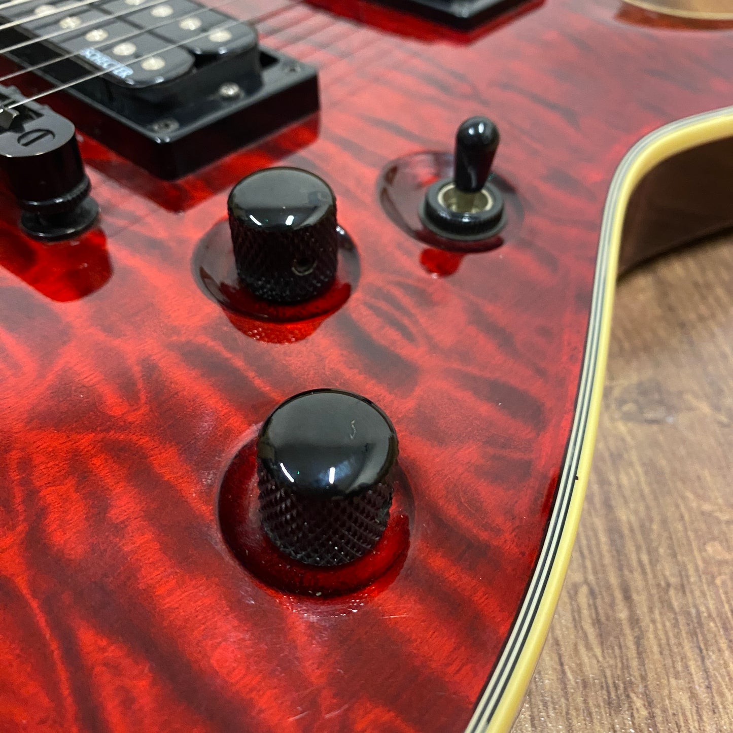 Pre-Owned Schecter Omen Extreme-7 - Black Cherry