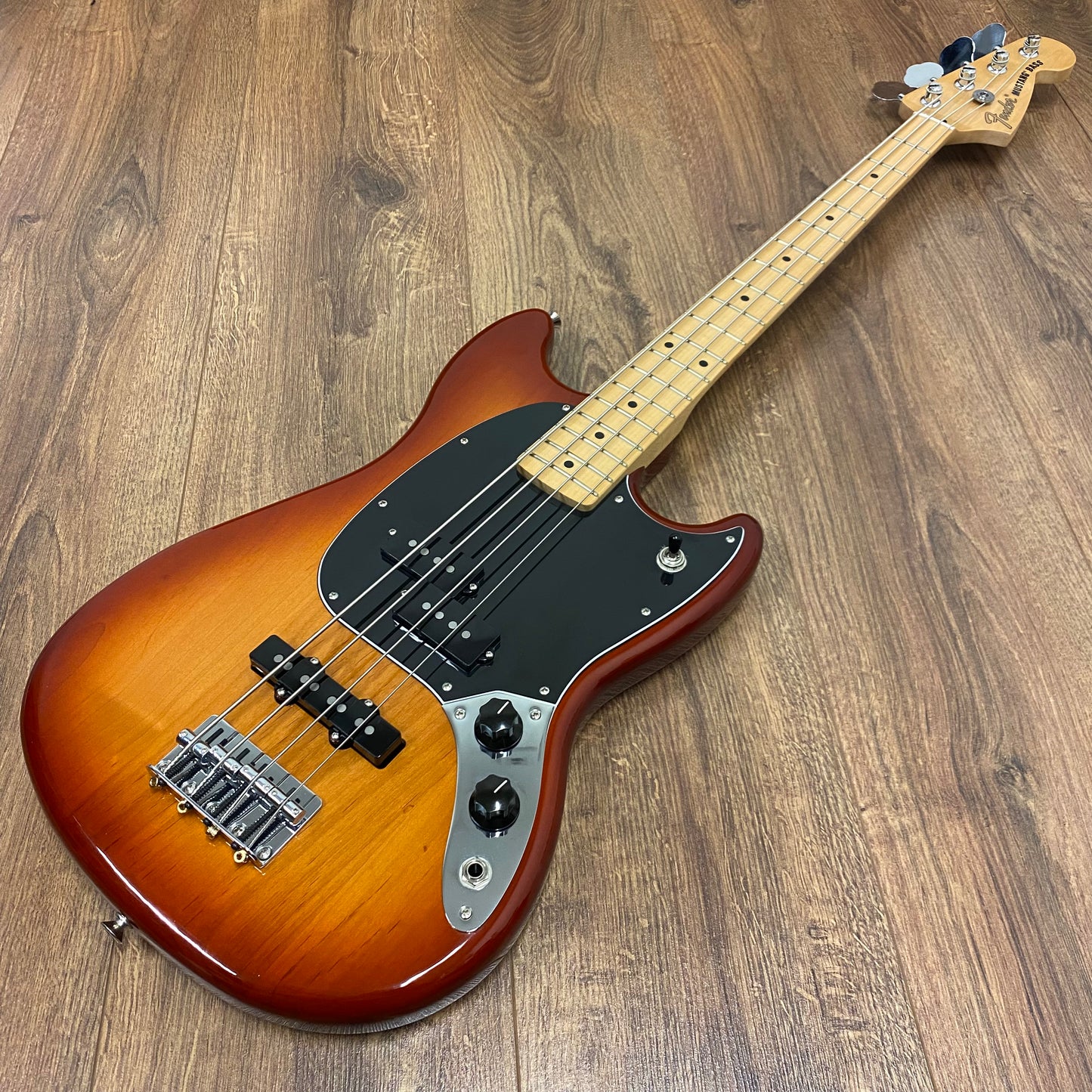 Pre-Owned Fender Player Mustang PJ Bass - Sienna Sunburst