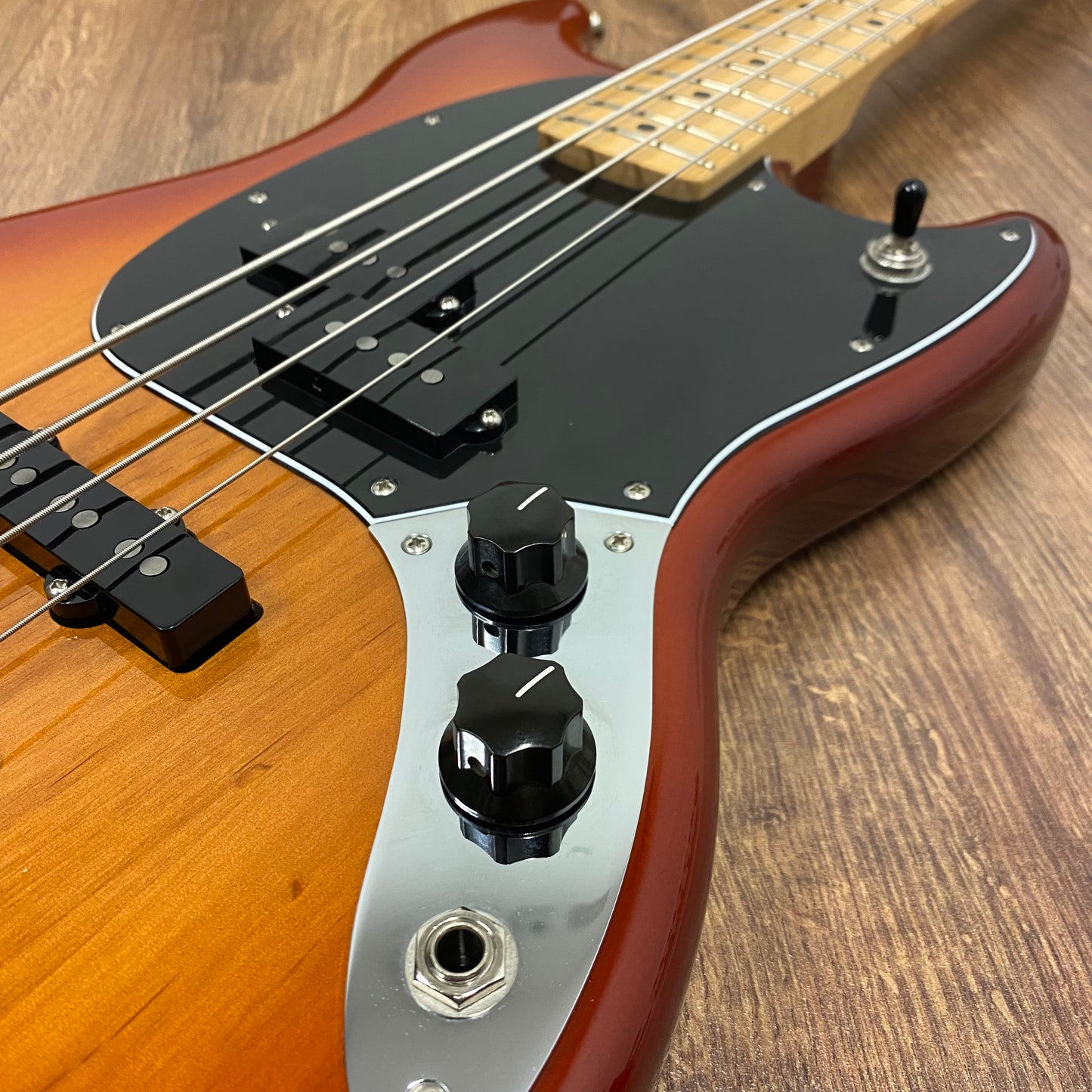Pre-Owned Fender Player Mustang PJ Bass - Sienna Sunburst