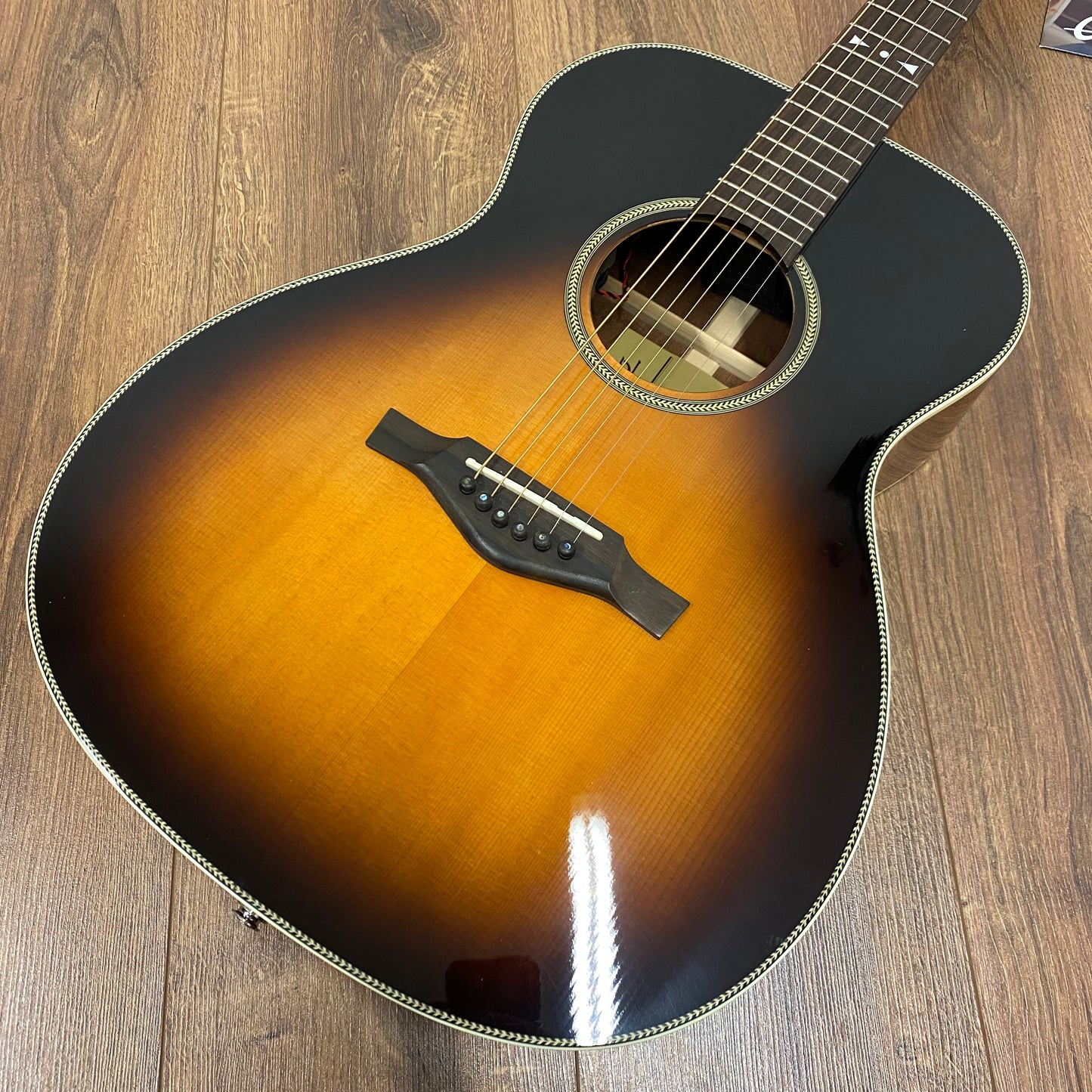 Eko EGO Icon EQ - Vintage Sunburst - *B-STOCK*