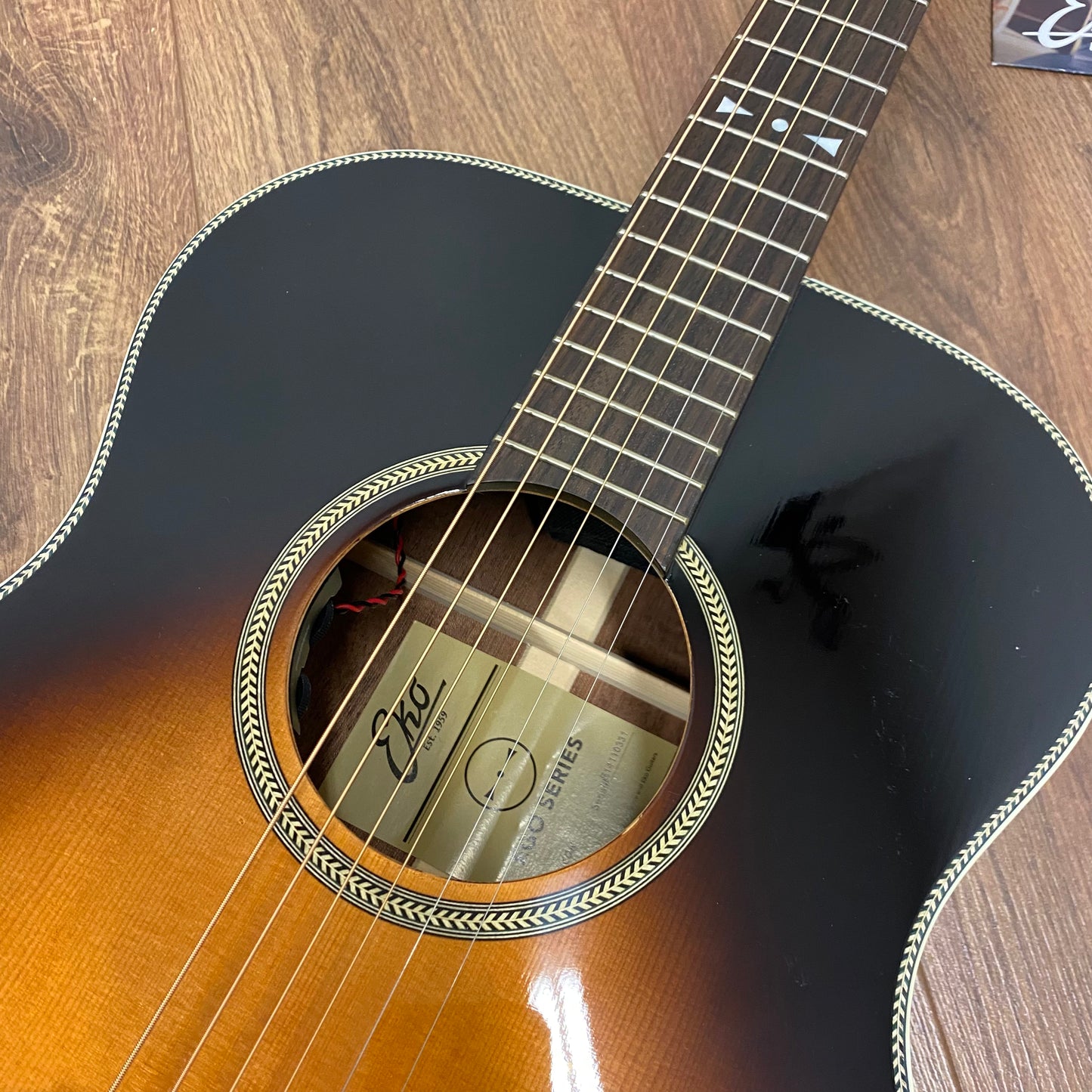 Eko EGO Icon EQ - Vintage Sunburst - *B-STOCK*