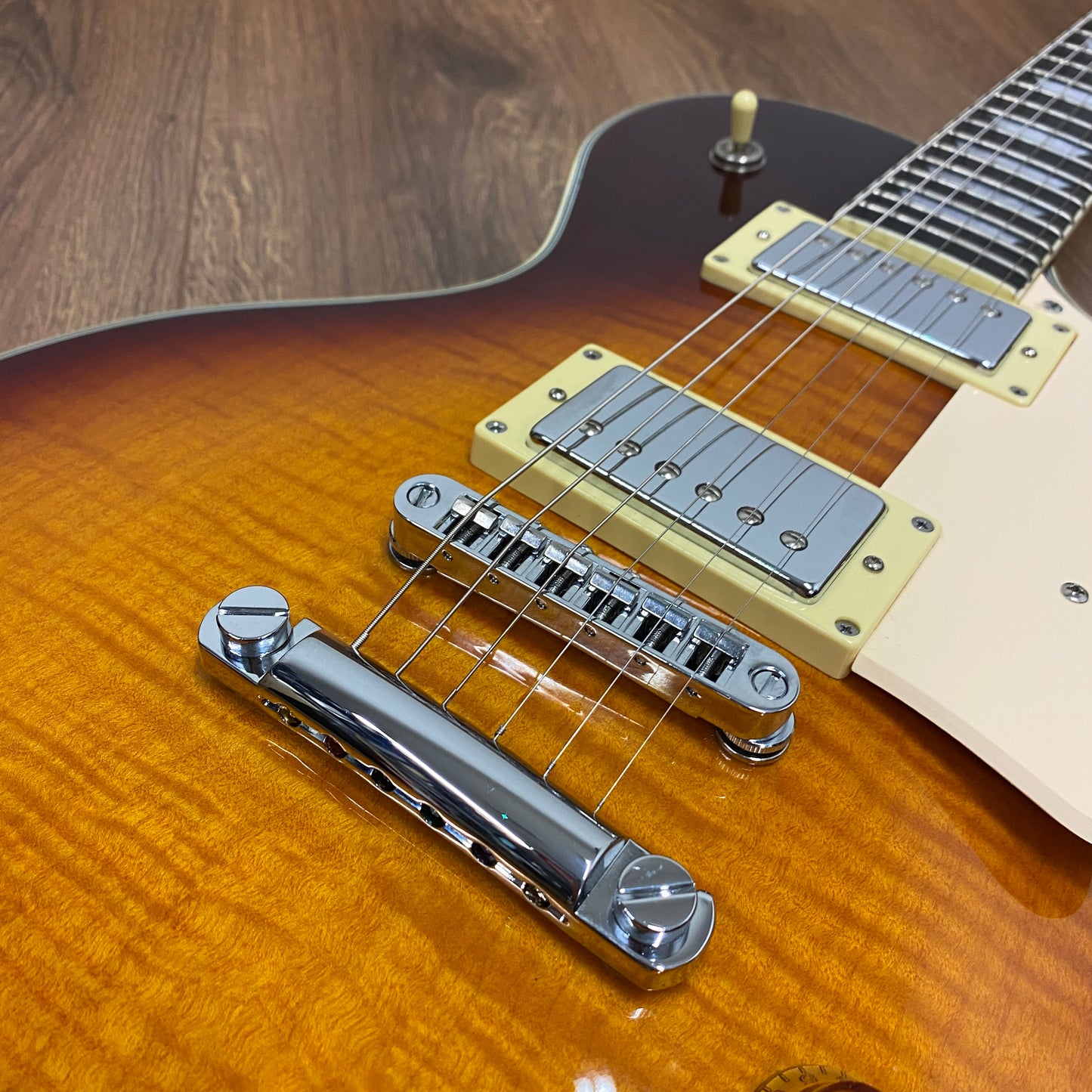 Pre-Owned Sire Larry Carlton L7 - Tobacco Sunburst