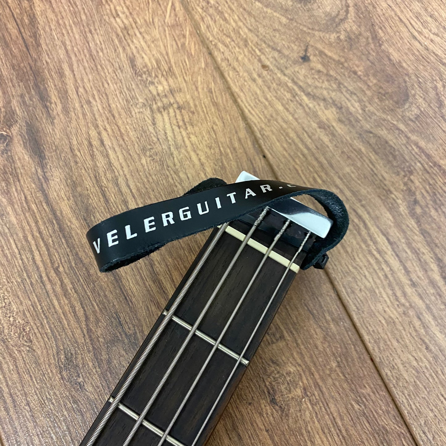 Pre-Owned Traveler Escape Bass MkII - Natural