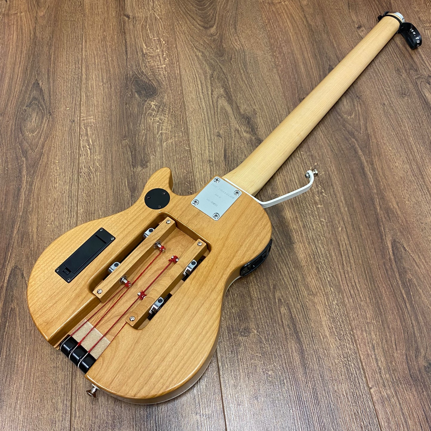 Pre-Owned Traveler Escape Bass MkII - Natural
