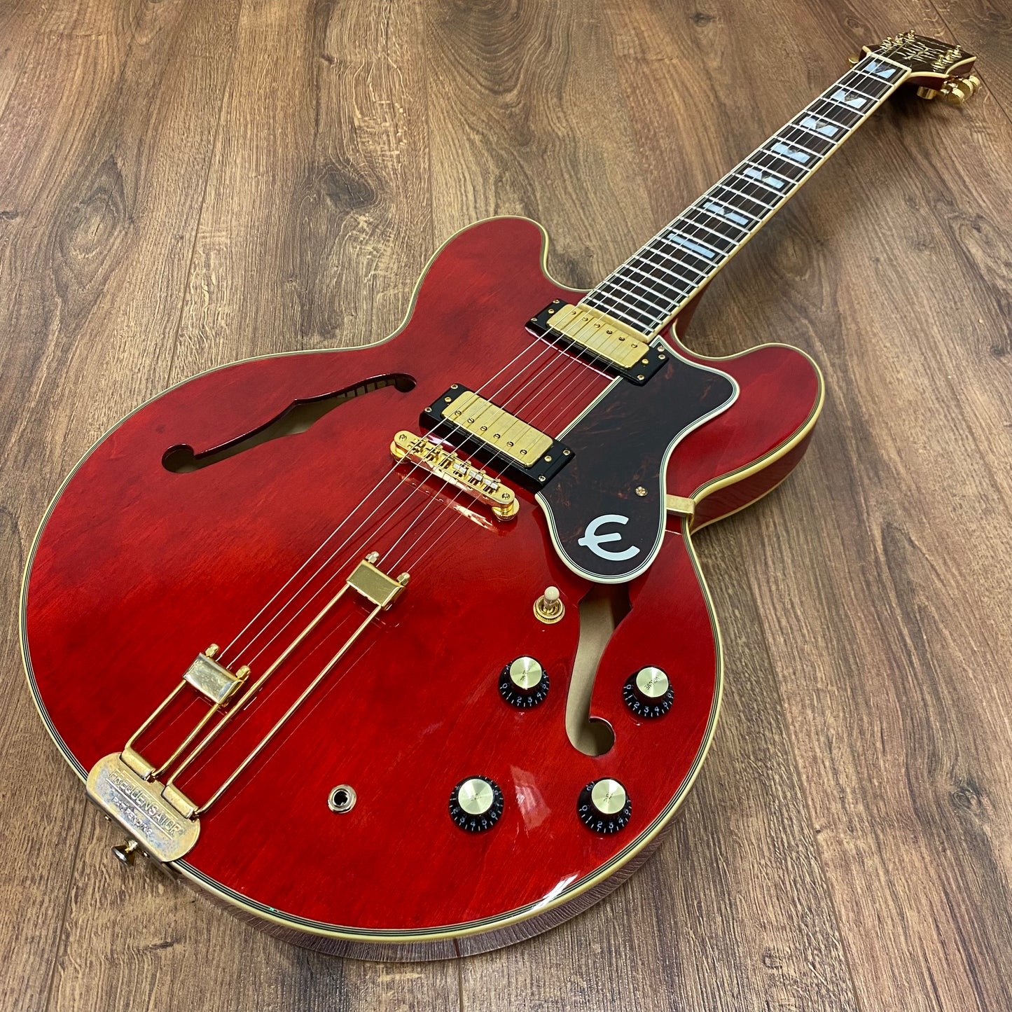 Pre-Owned Epiphone Sheraton 1962 E212TV 50th Anniversary - Cherry