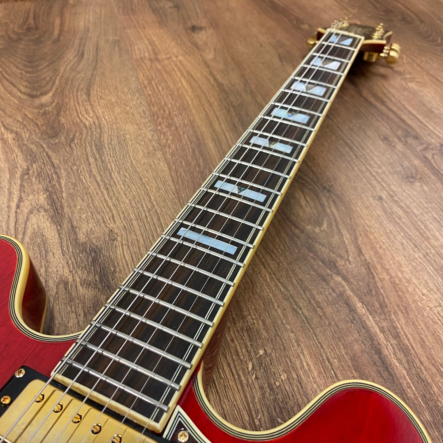 Pre-Owned Epiphone Sheraton 1962 E212TV 50th Anniversary - Cherry