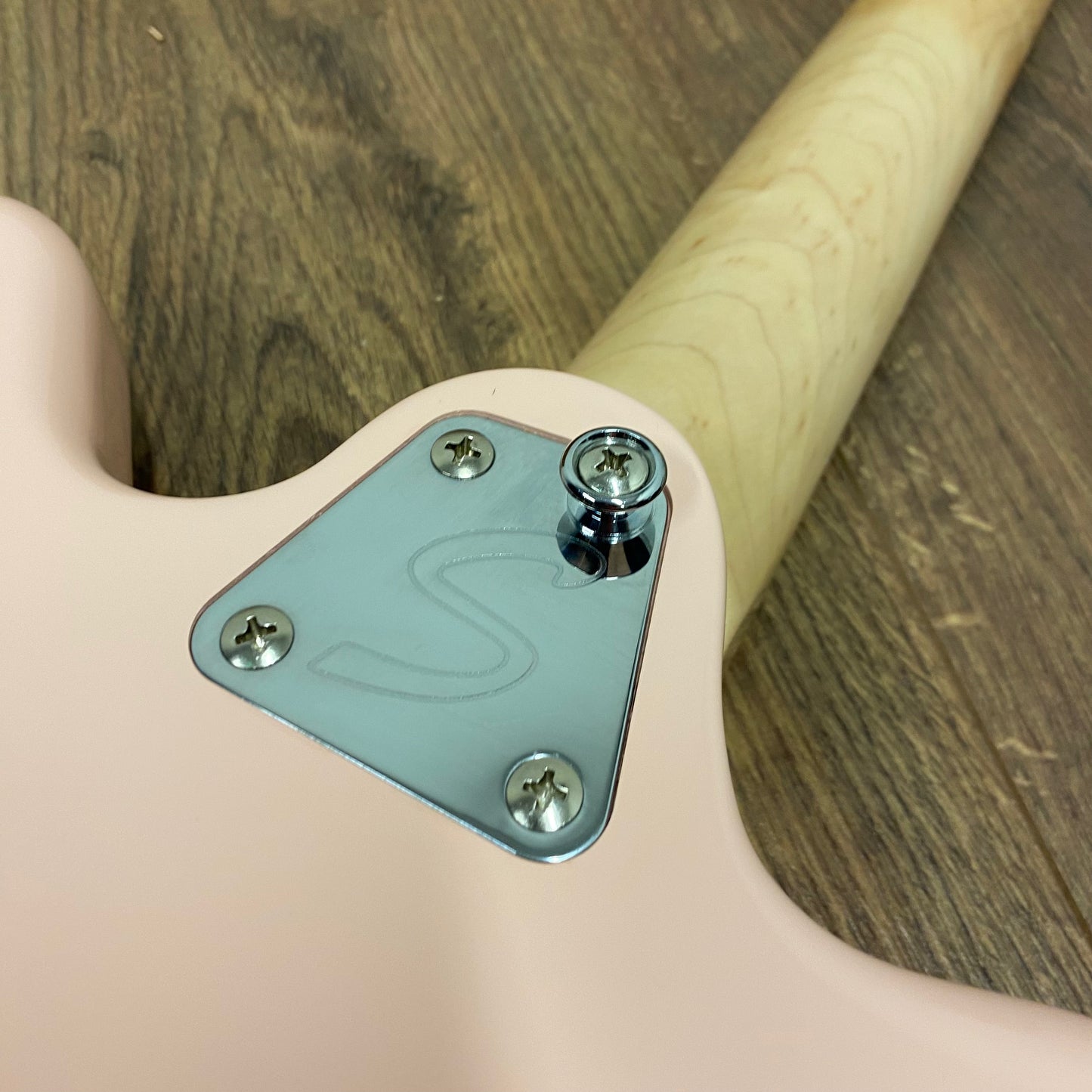 Pre-Owned Squier Paranormal Super-Sonic - Shell Pink