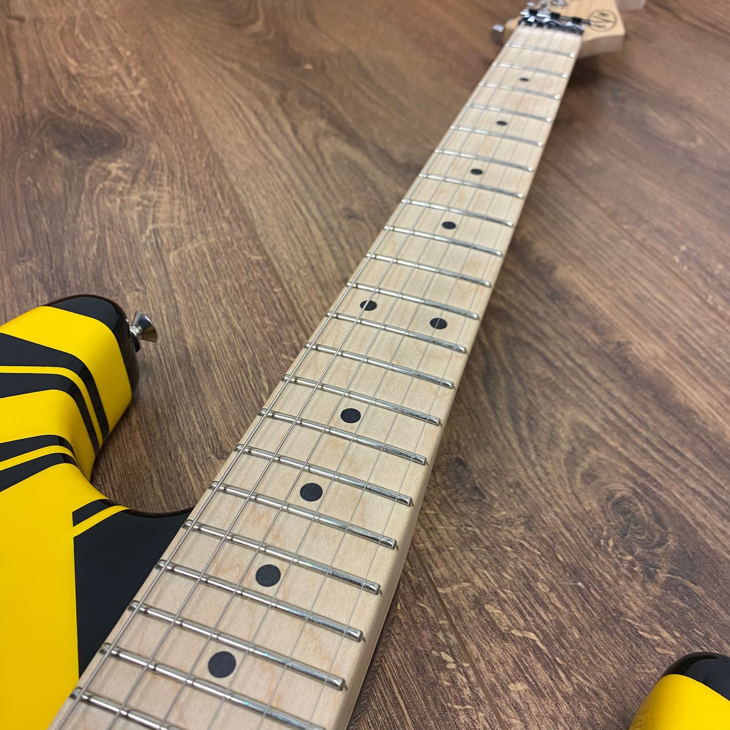 Pre-Owned EVH Striped Series - Black with Yellow Stripes