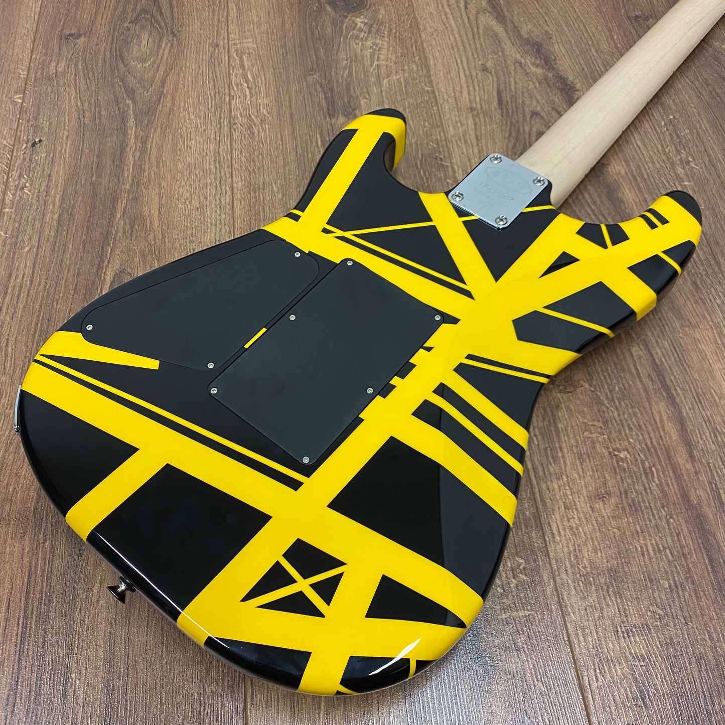 Pre-Owned EVH Striped Series - Black with Yellow Stripes