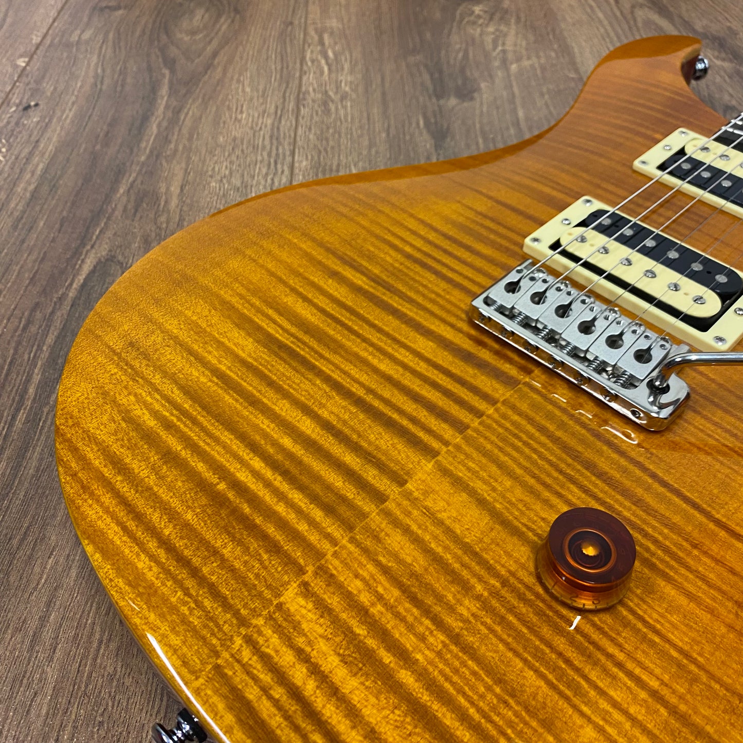 Pre-Owned PRS SE Custom 24 - Vintage Yellow - 2012