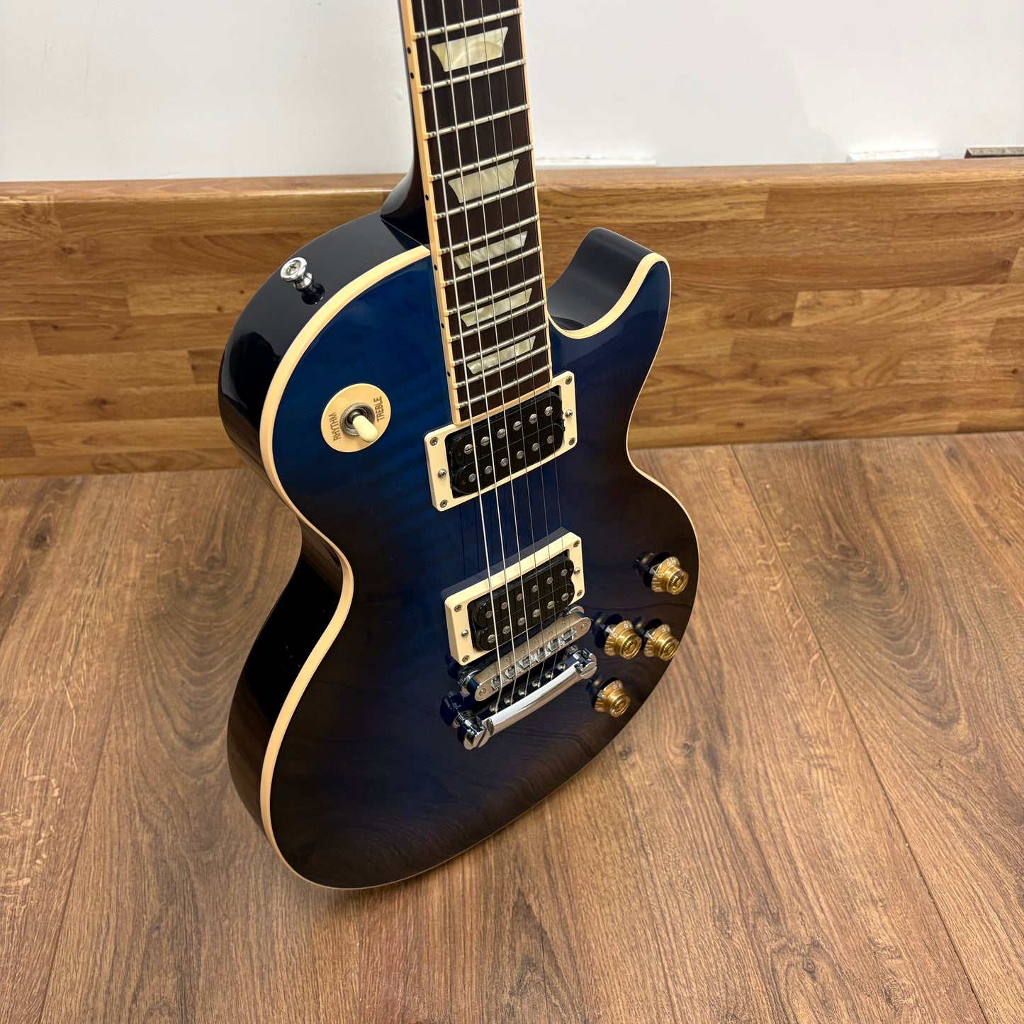 Pre-Owned Gibson Les Paul Classic Plus - Manhattan Midnight - 2011