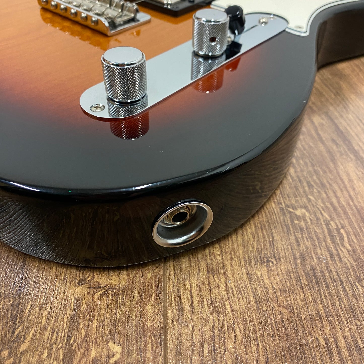 Pre-Owned Fender Player Tele HH w/ Bareknuckle Pickups - Sunburst