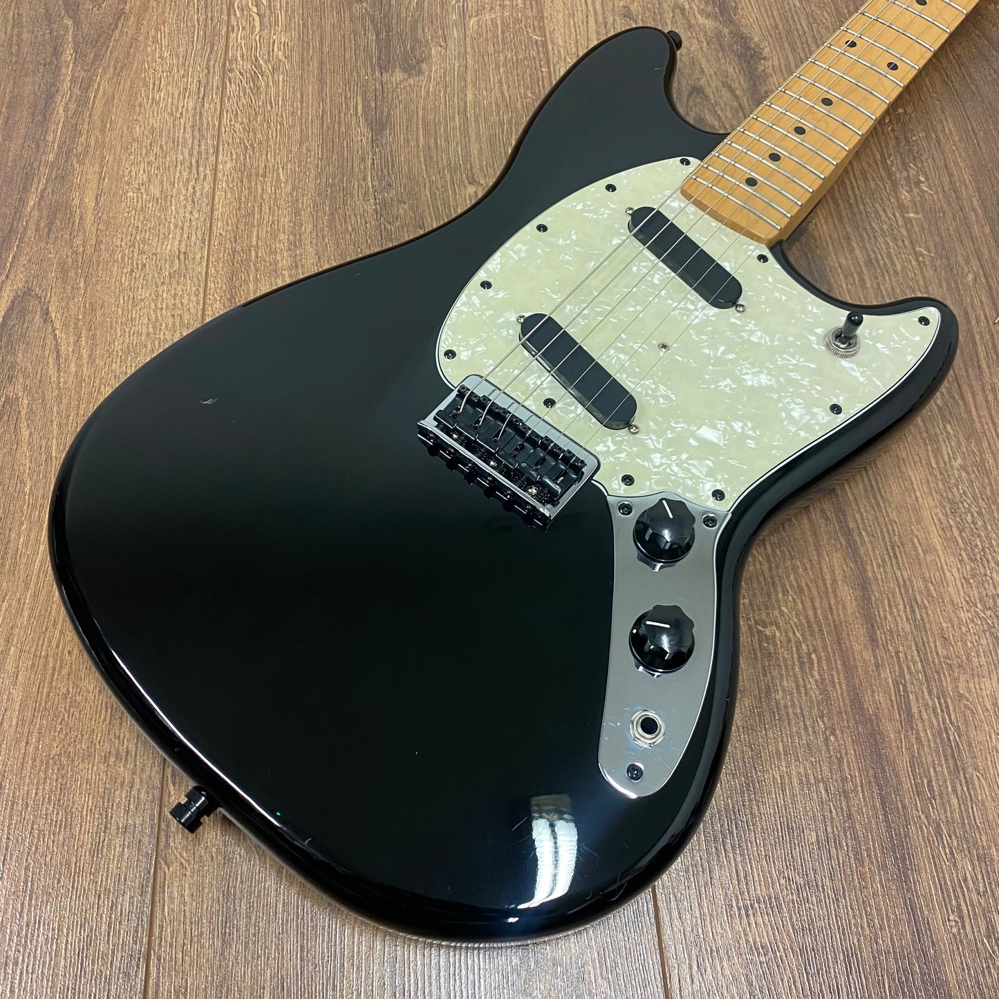 Pre-Owned Fender Player Mustang - Black - 2016