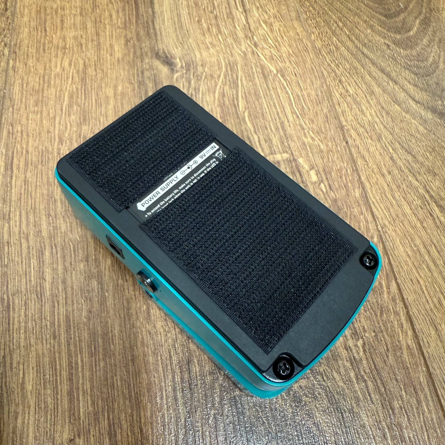 Pre-Owned Behringer CS400 Compressor Sustainer Pedal