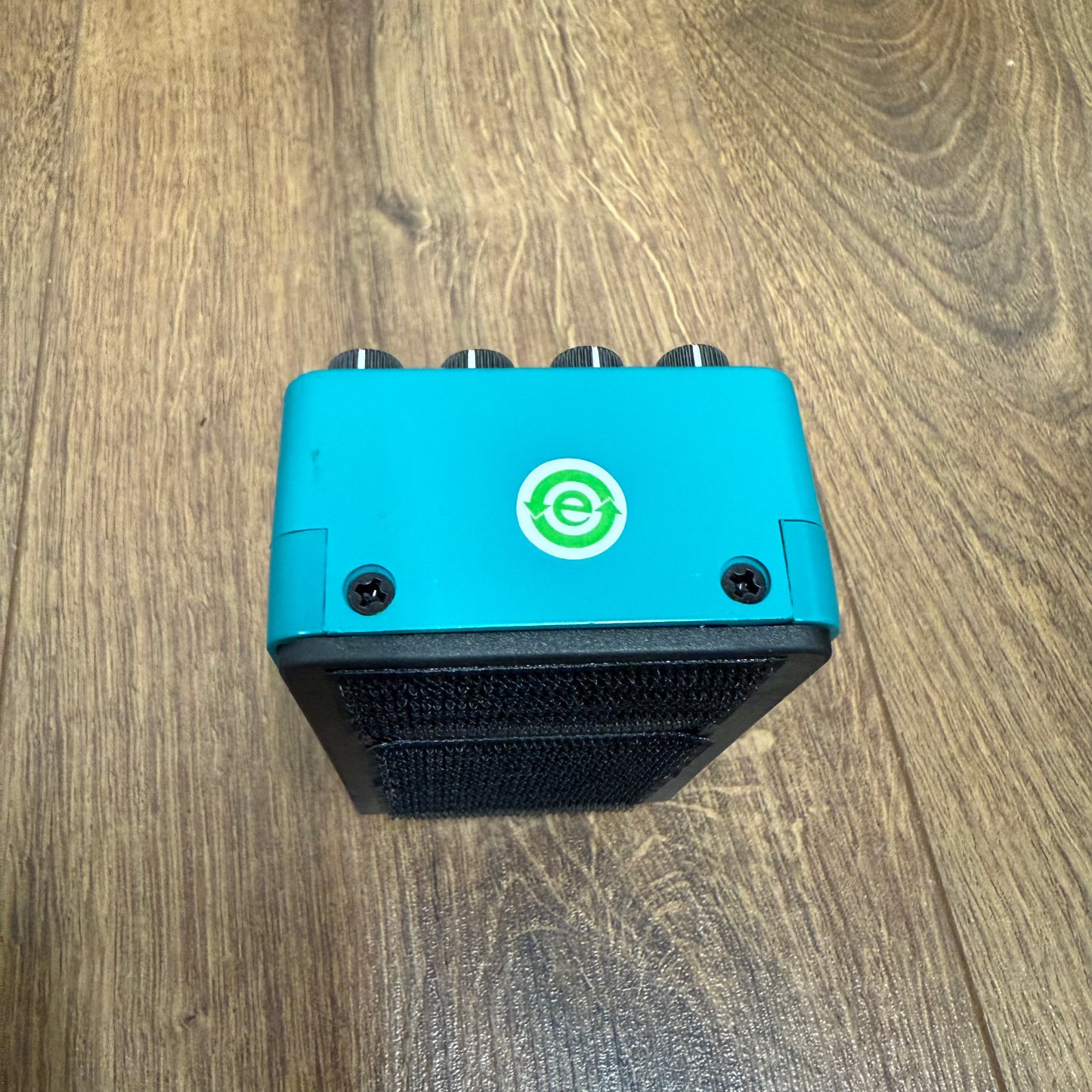 Pre-Owned Behringer CS400 Compressor Sustainer Pedal