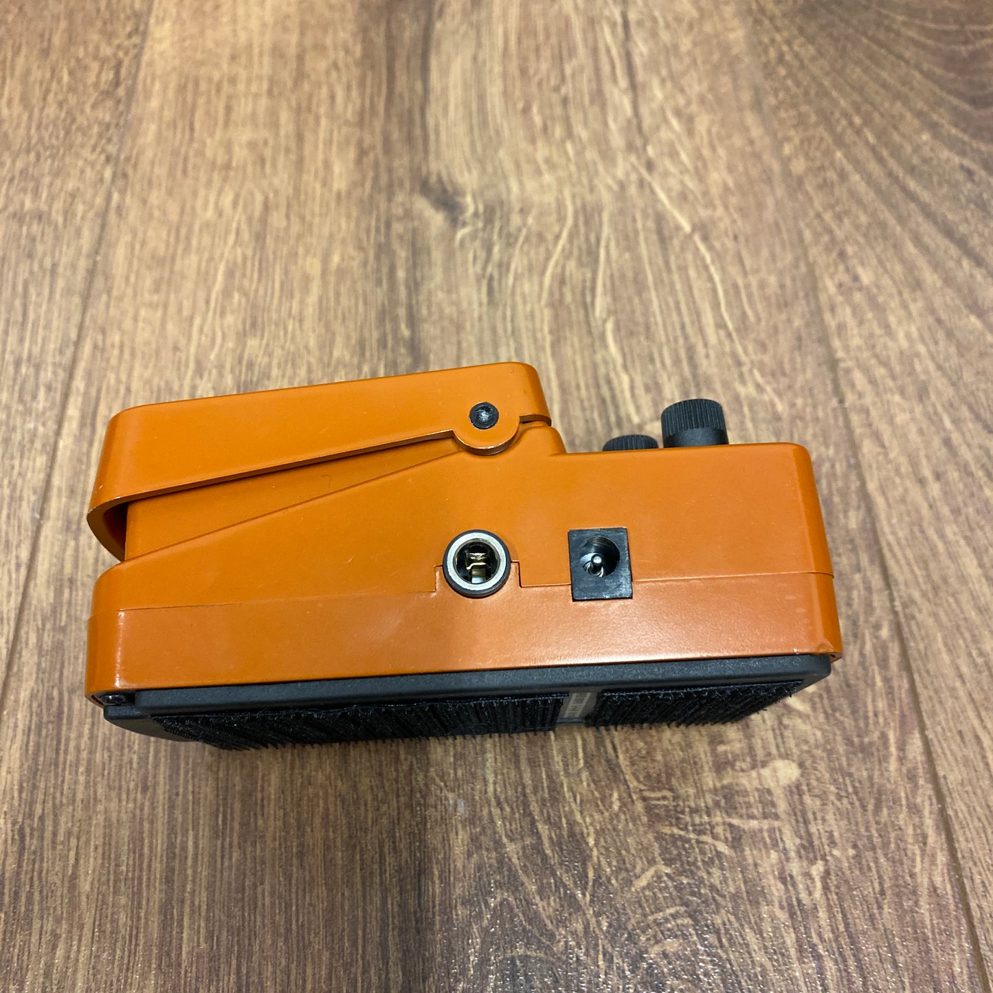 Pre-Owned Behringer UT100 Ultra Tremolo Pedal