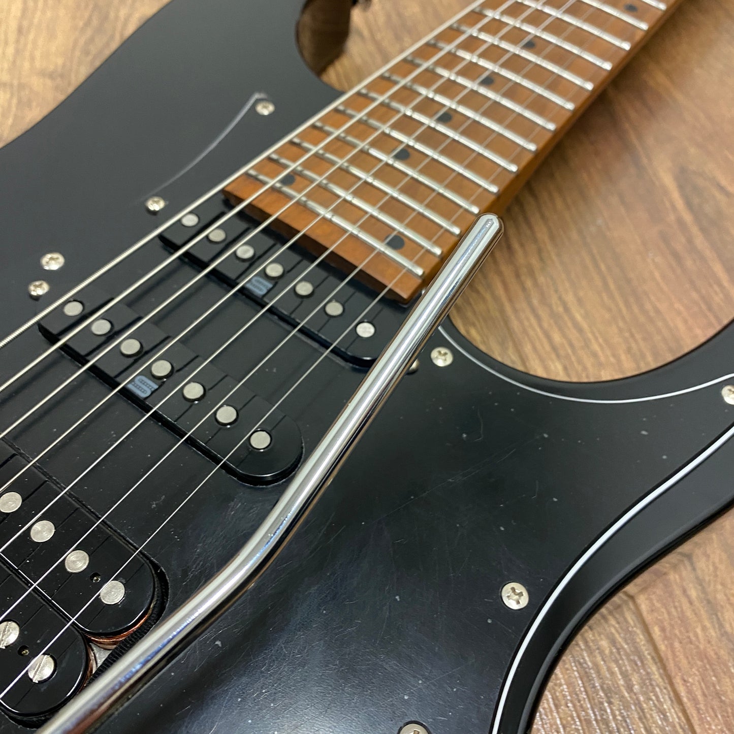 Pre-Owned Ibanez AZ24047 Prestige 7-String - Gloss Black