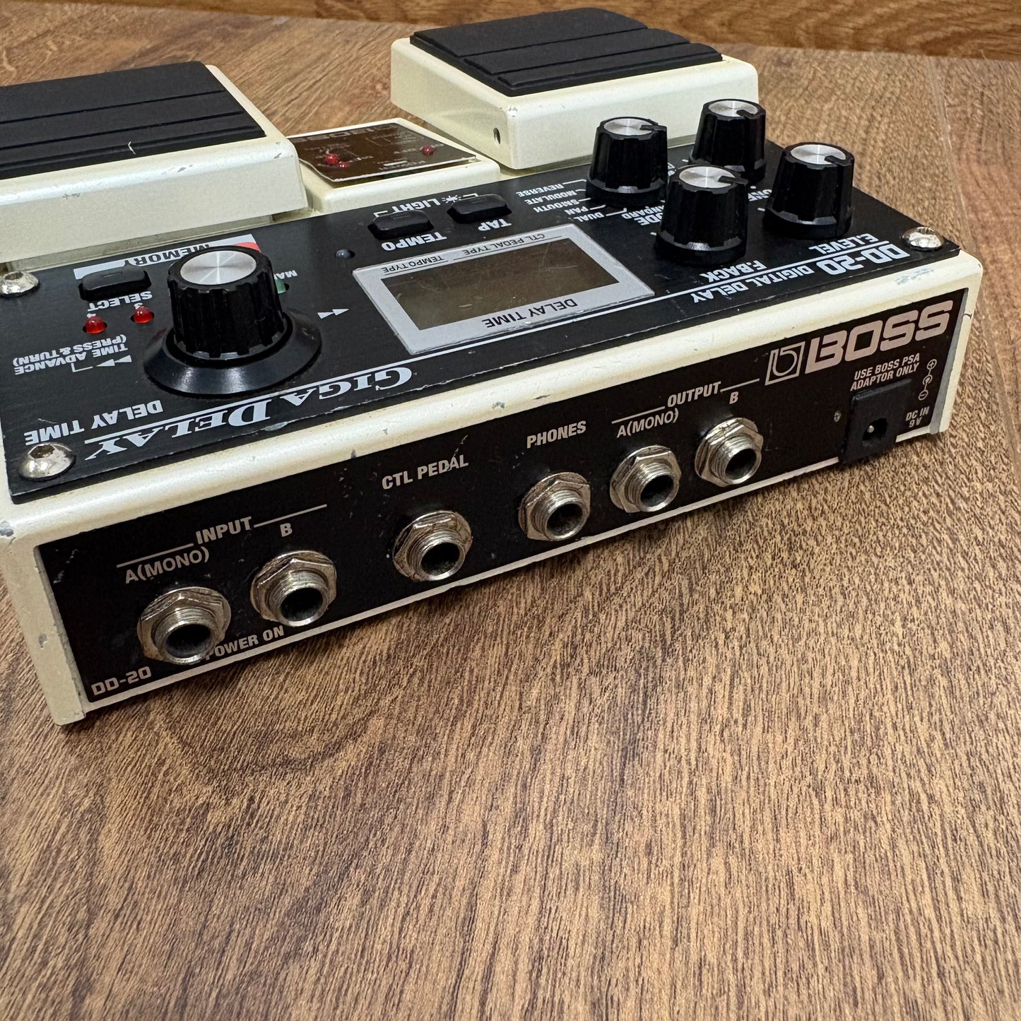 Pre-Owned Boss DD-20 Giga Delay Pedal
