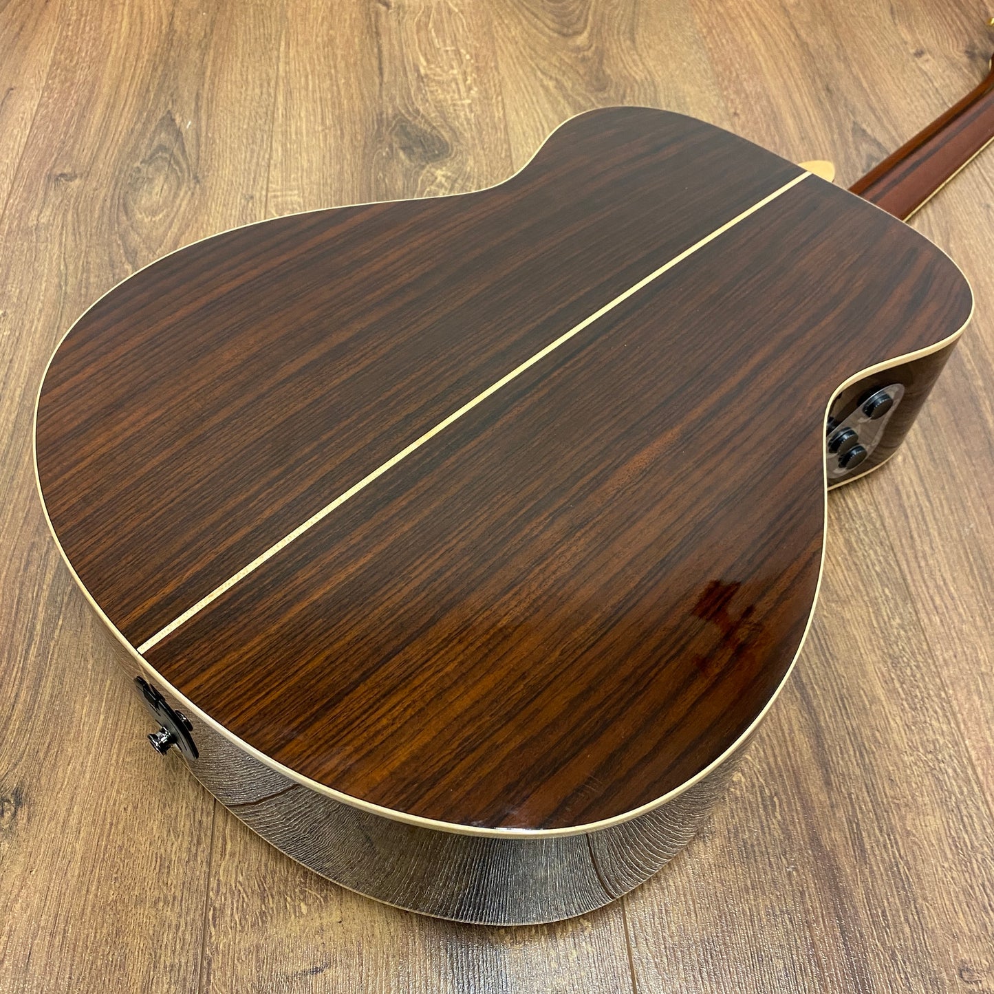 Pre-Owned Yamaha LS-TA TransAcoustic Concert Electro-Acoustic - Brown Sunburst