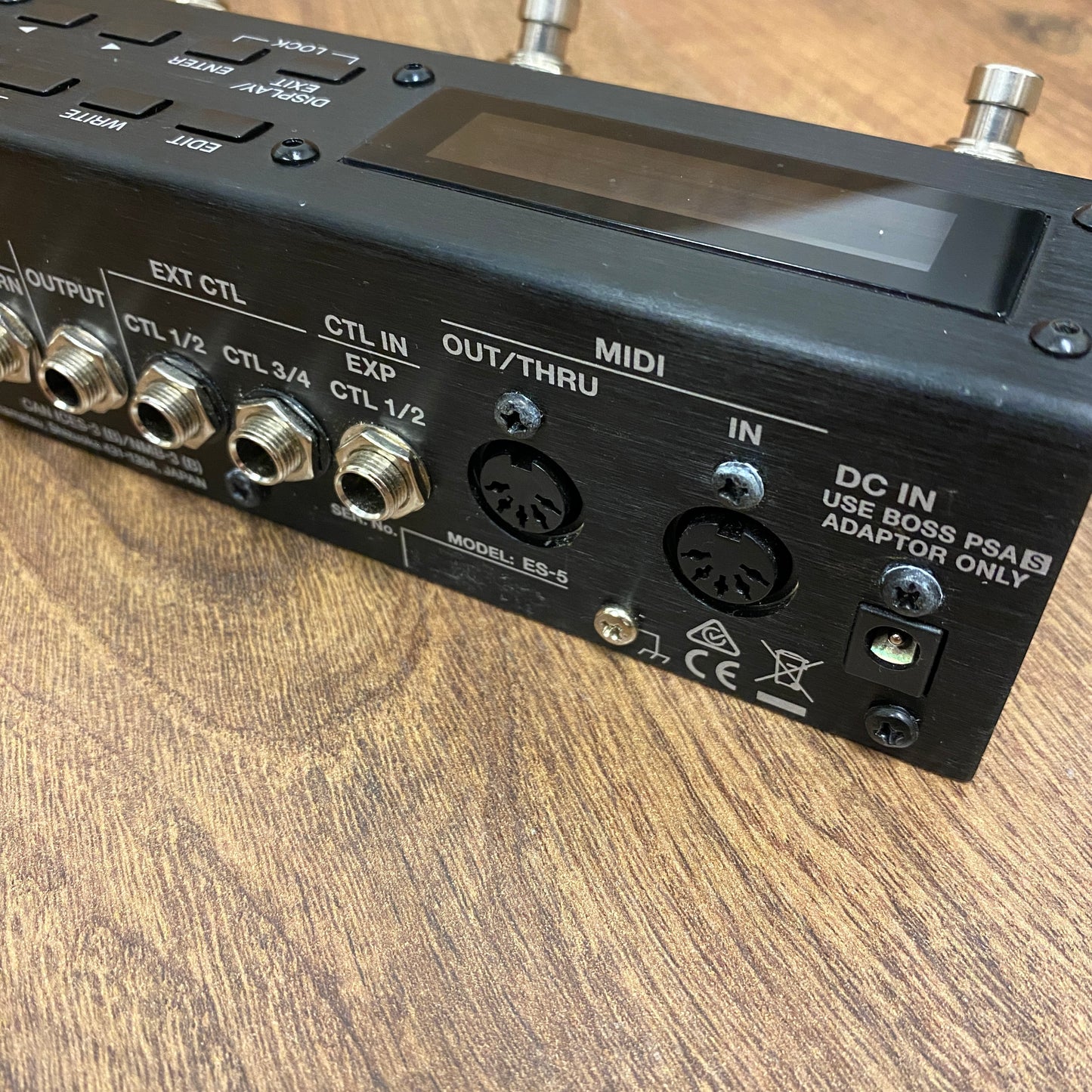 Pre-Owned Boss ES-5 Effects Switching System
