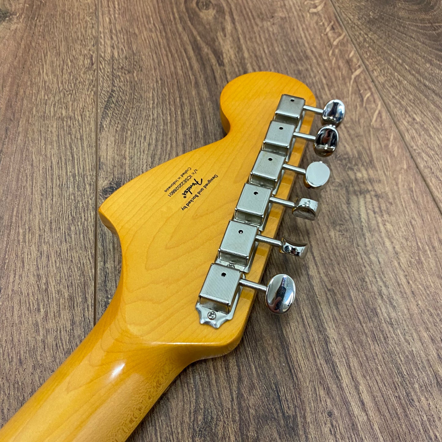 Pre-Owned Squier FSR Classic Vibe '60s Competition Mustang - Capri Orange