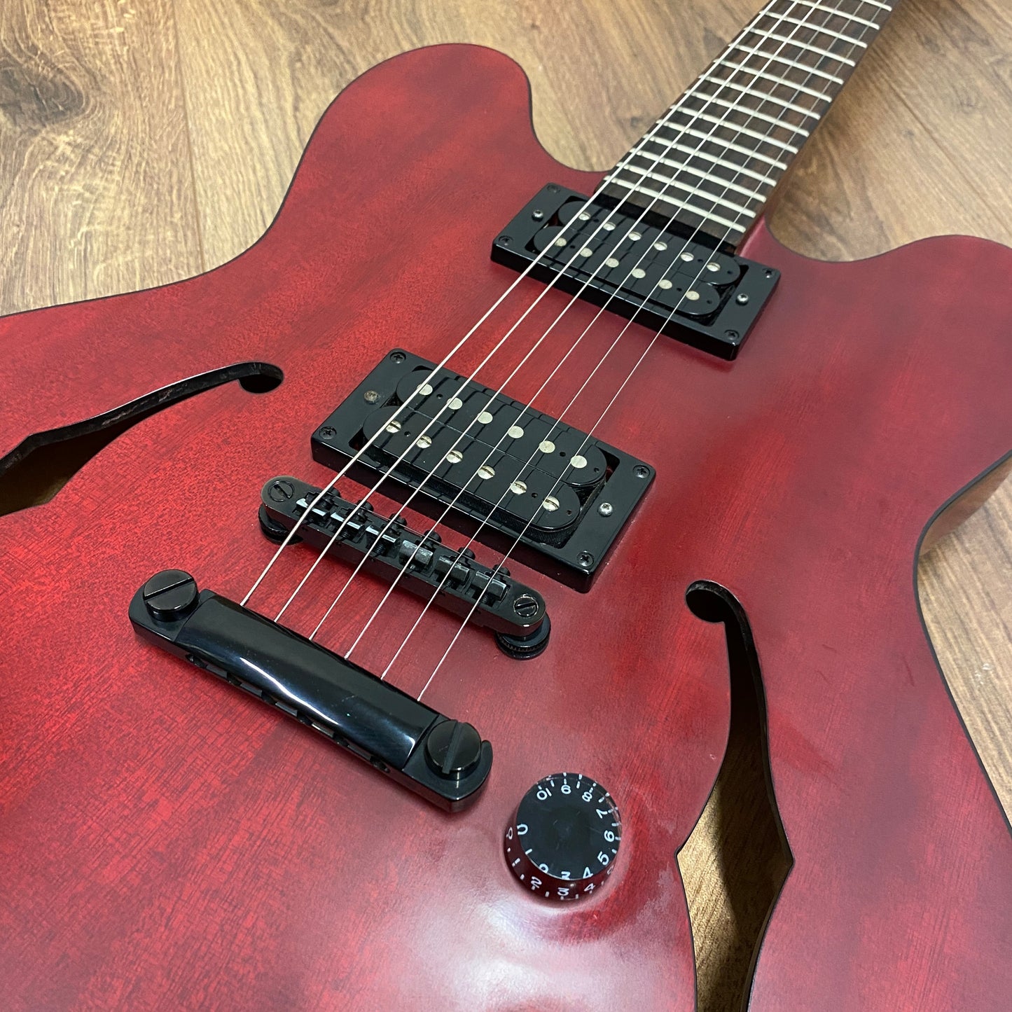 Pre-Owned Epiphone Dot Studio - Worn Cherry