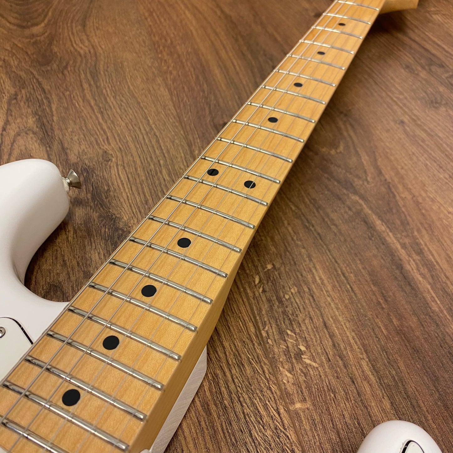 Pre-Owned Fender Player HSS Stratocaster - Polar White