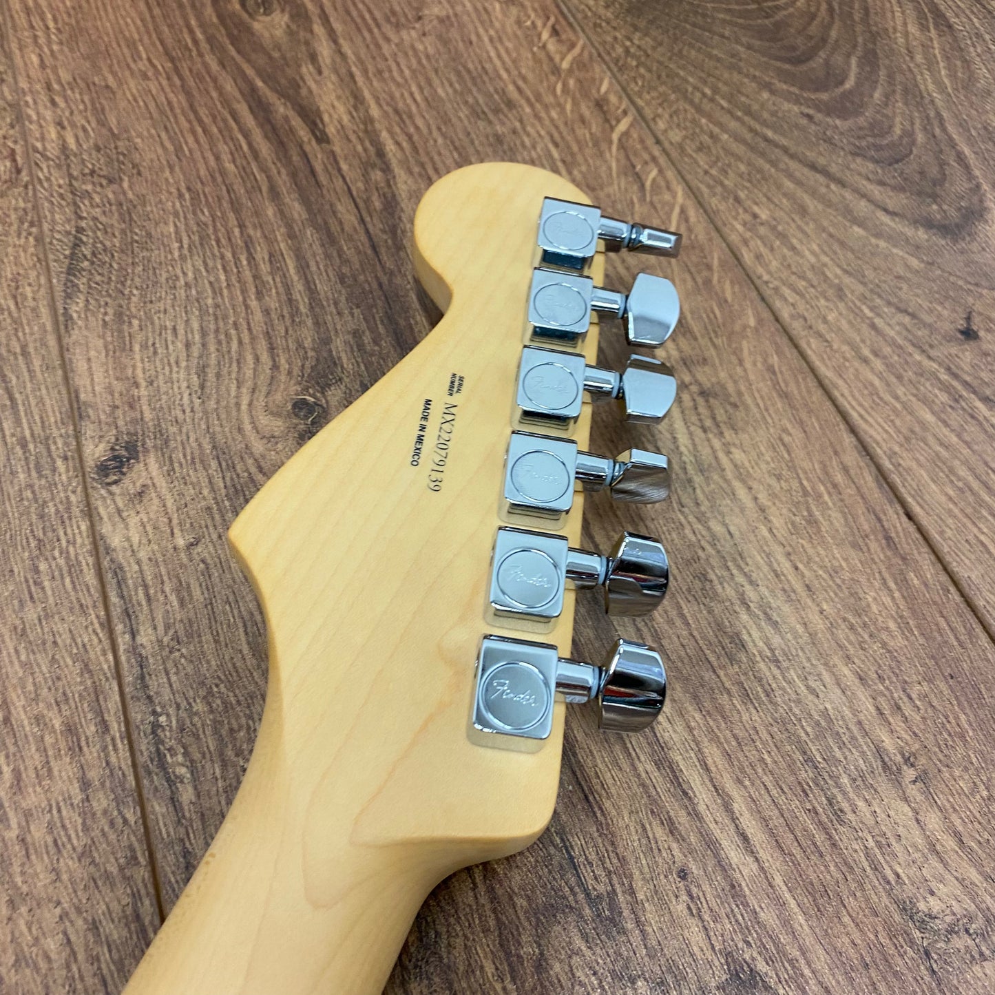 Pre-Owned Fender Player HSS Stratocaster - Polar White