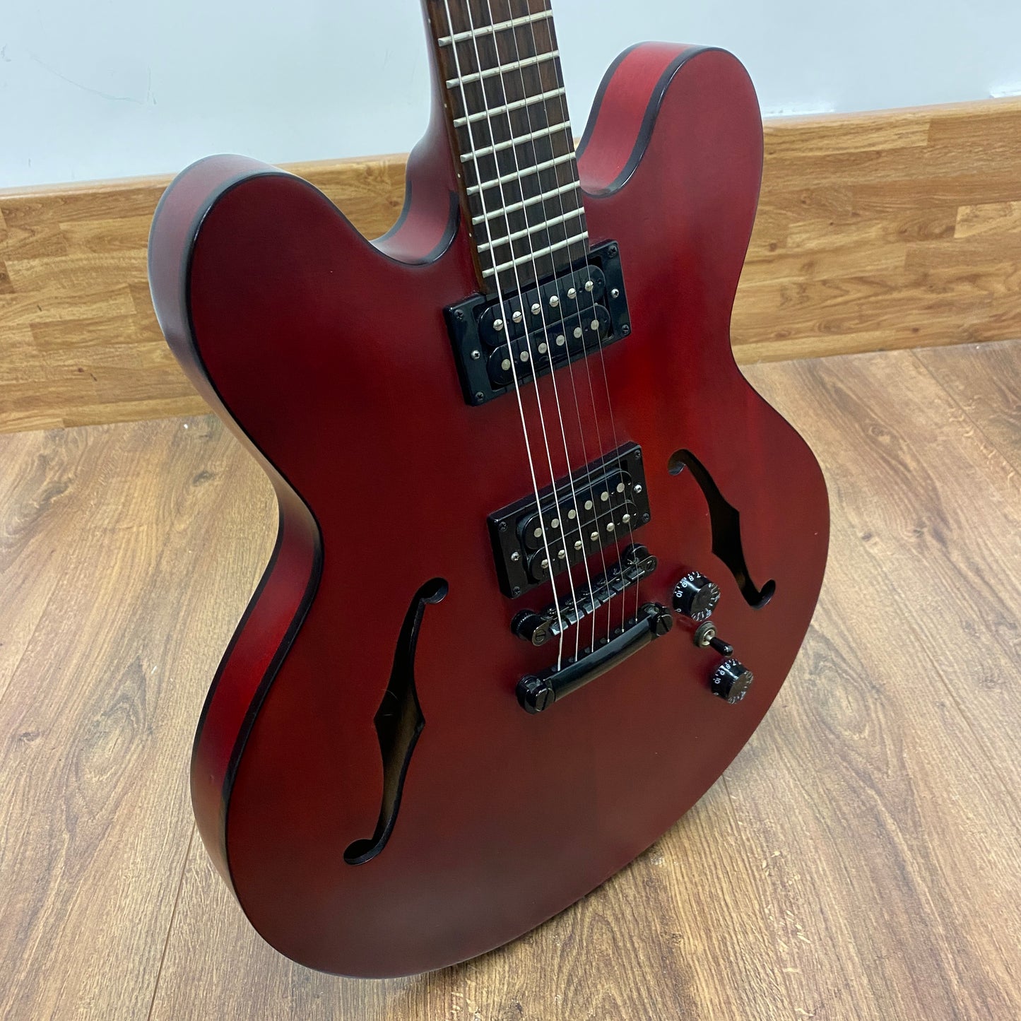 Pre-Owned Epiphone Dot Studio - Worn Cherry
