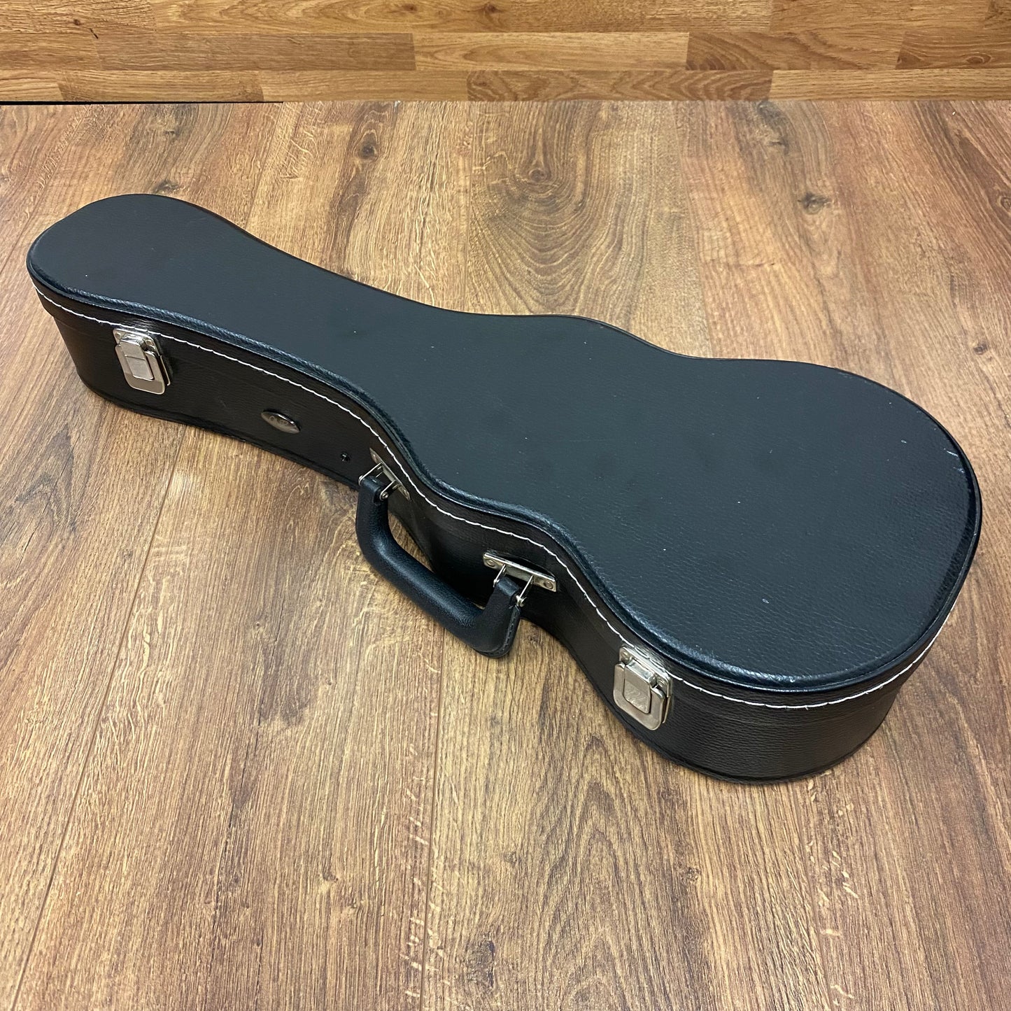 Pre-Owned Mahalo U320C Concert Ukulele