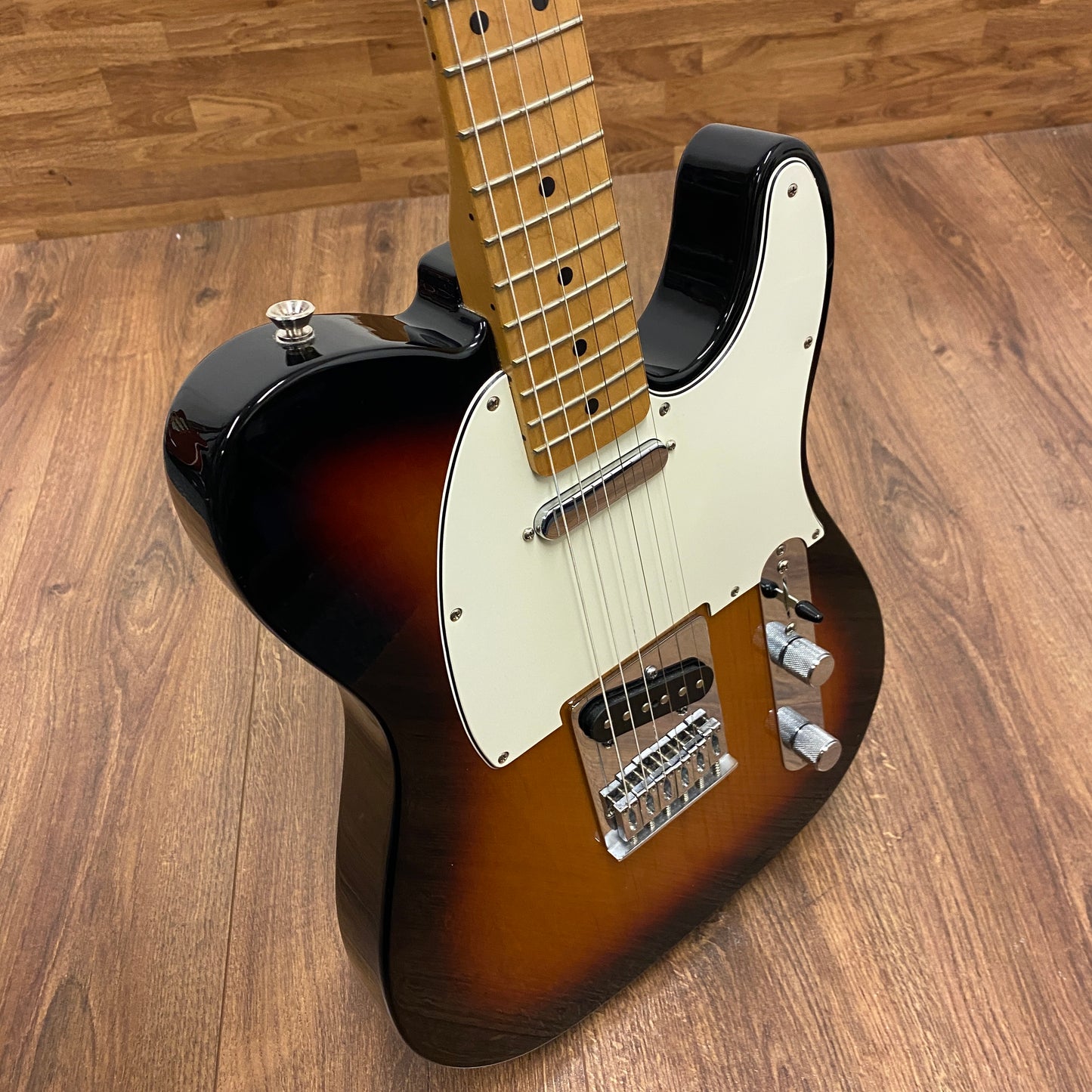 Pre-Owned Fender Mexican Standard Telecaster - 3-Tone Sunburst - 2016
