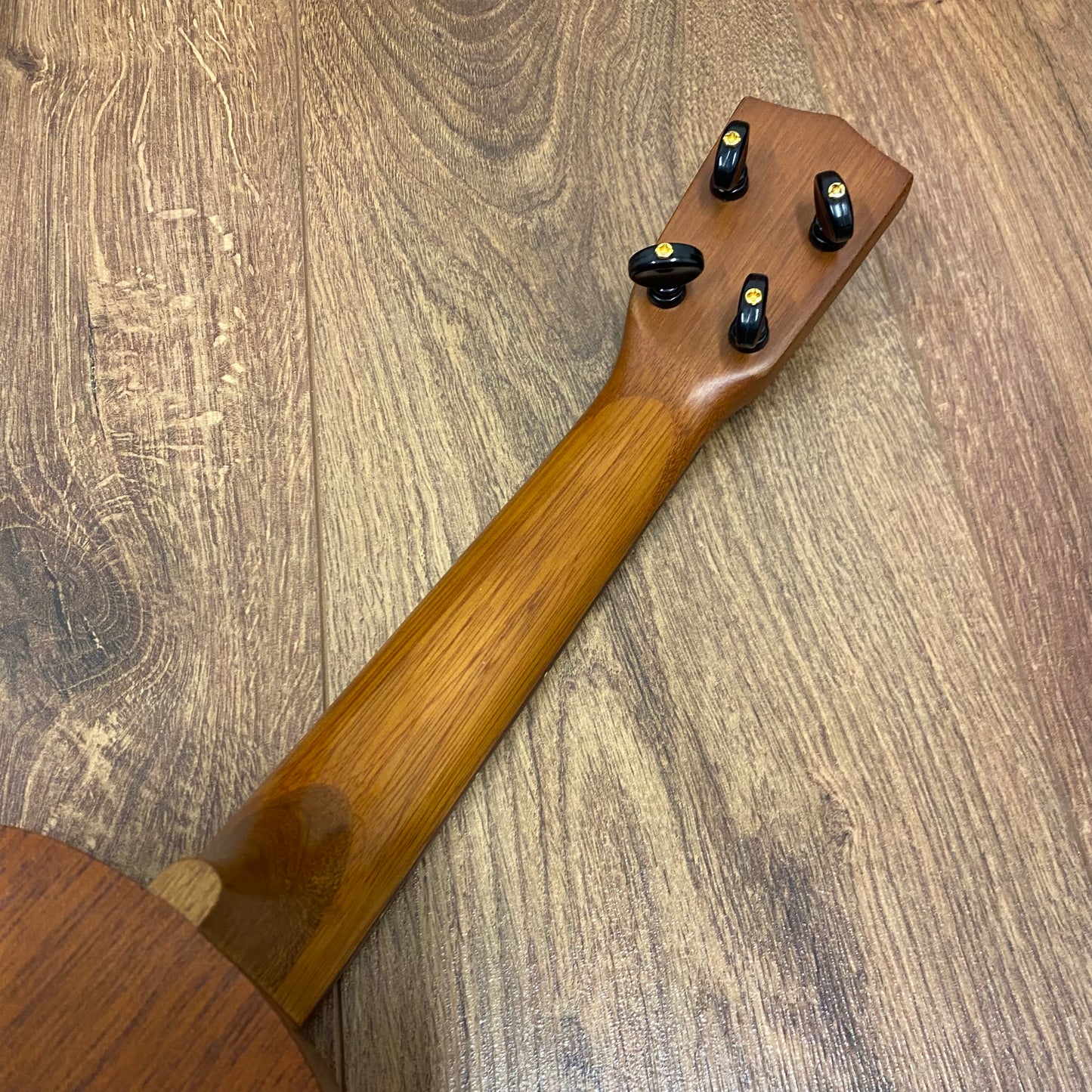 Pre-Owned Mahalo U320C Concert Ukulele