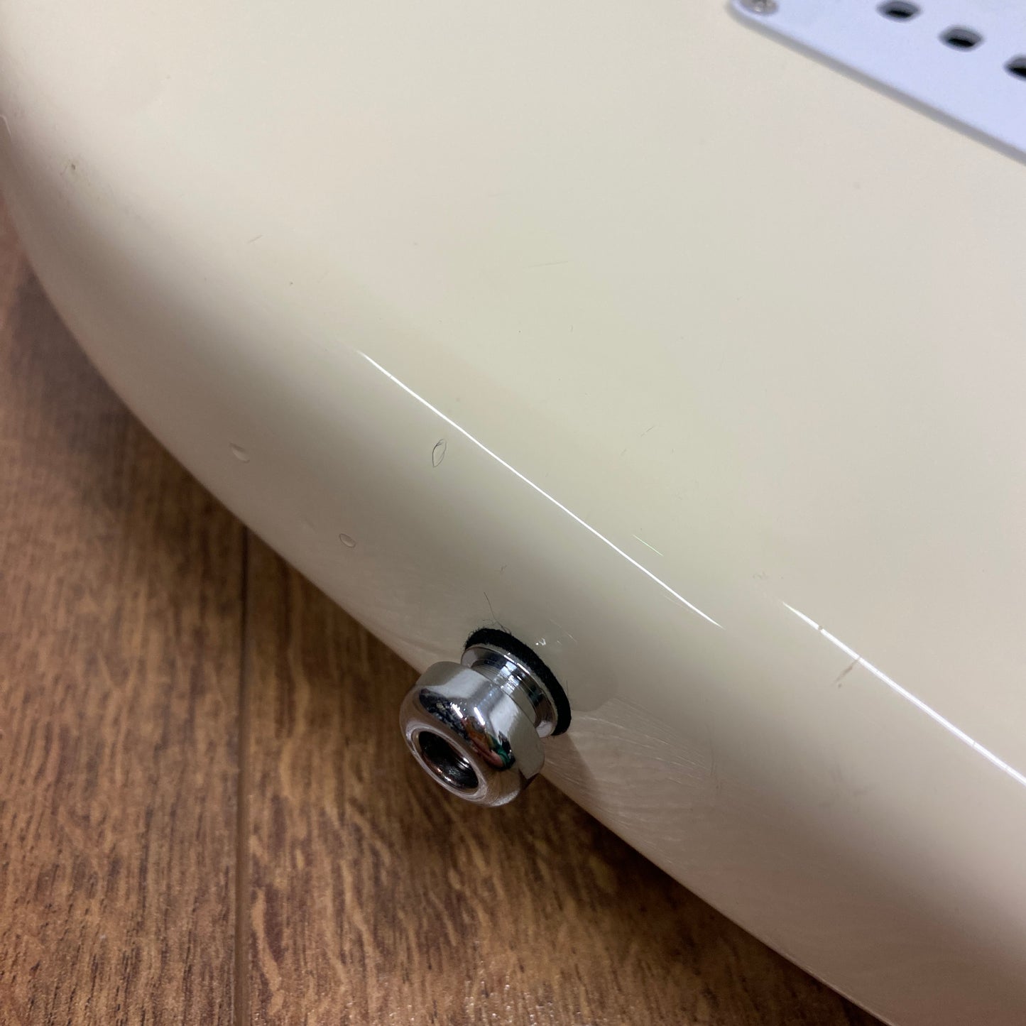 Pre-Owned Fender Mexican Standard Stratocaster HSS - Arctic White - 2017