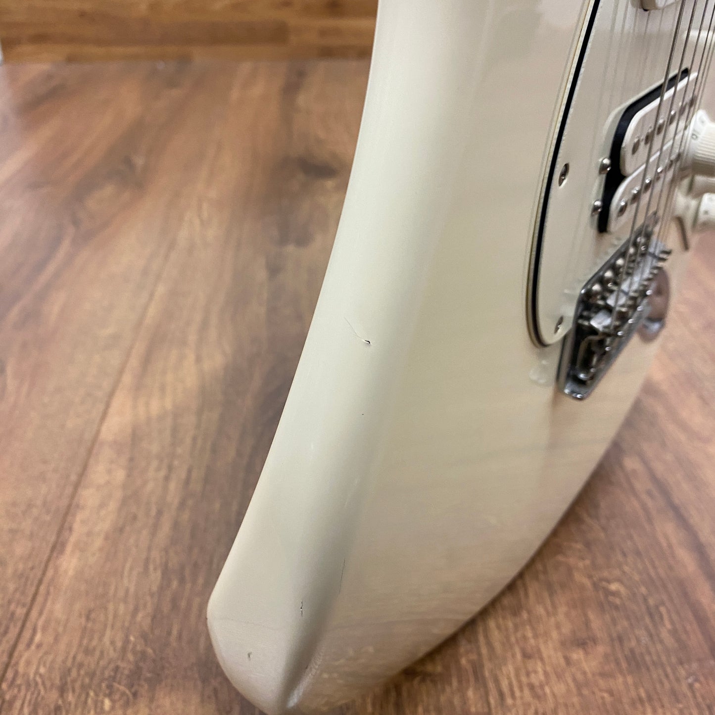 Pre-Owned Fender Mexican Standard Stratocaster HSS - Arctic White - 2017