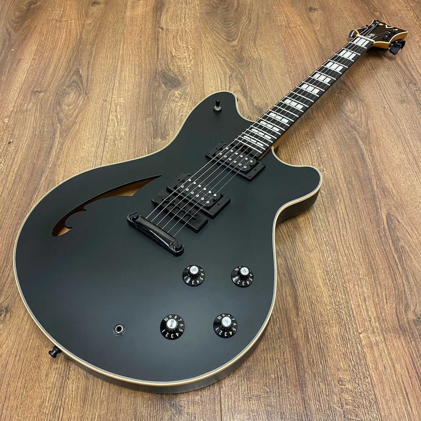 Pre-Owned EVH SA-126 Special - Stealth Black