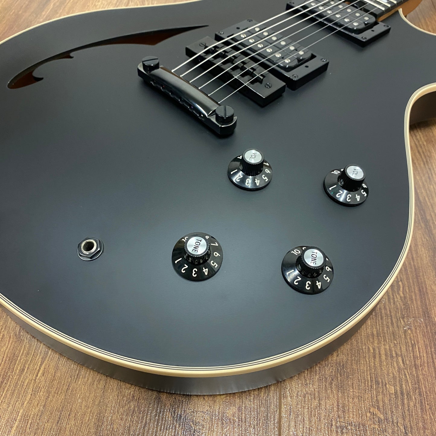 Pre-Owned EVH SA-126 Special - Stealth Black