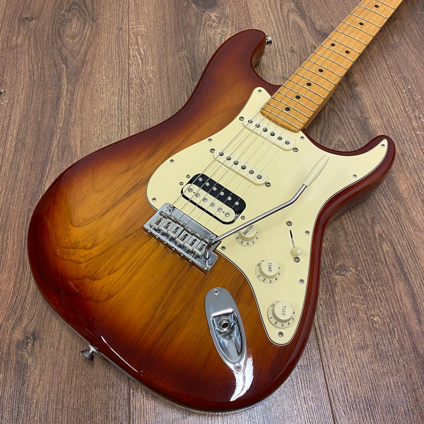 Pre-Owned Fender American Professional II Stratocaster HSS - Sienna Sunburst - 2020