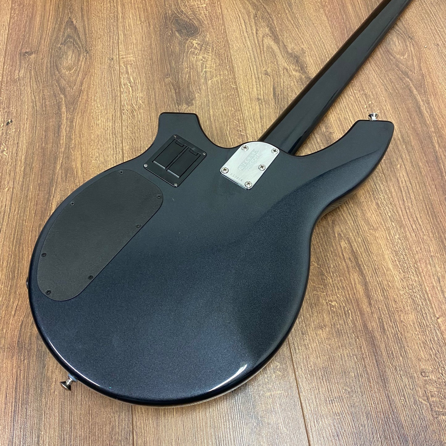 Pre-Owned Music Man Bongo Bass 4 HH - Sapphire Black - 2005