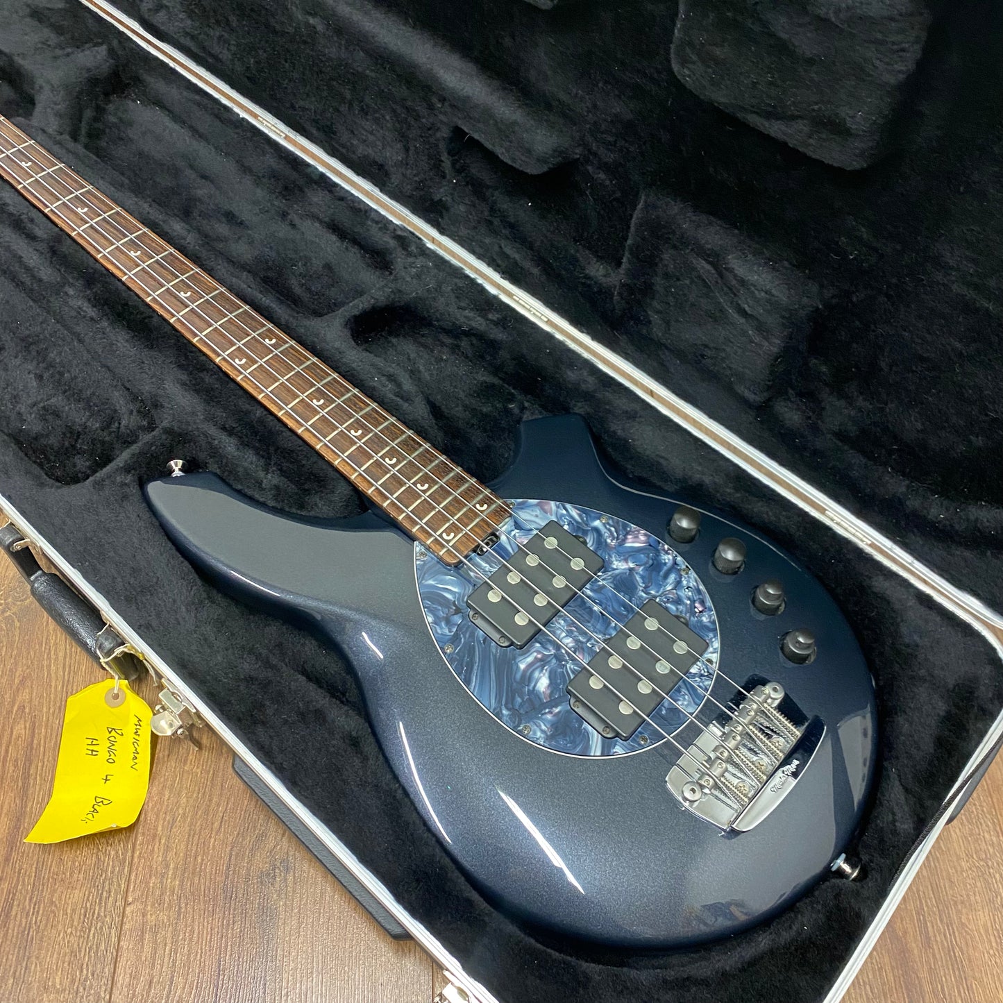 Pre-Owned Music Man Bongo Bass 4 HH - Sapphire Black - 2005