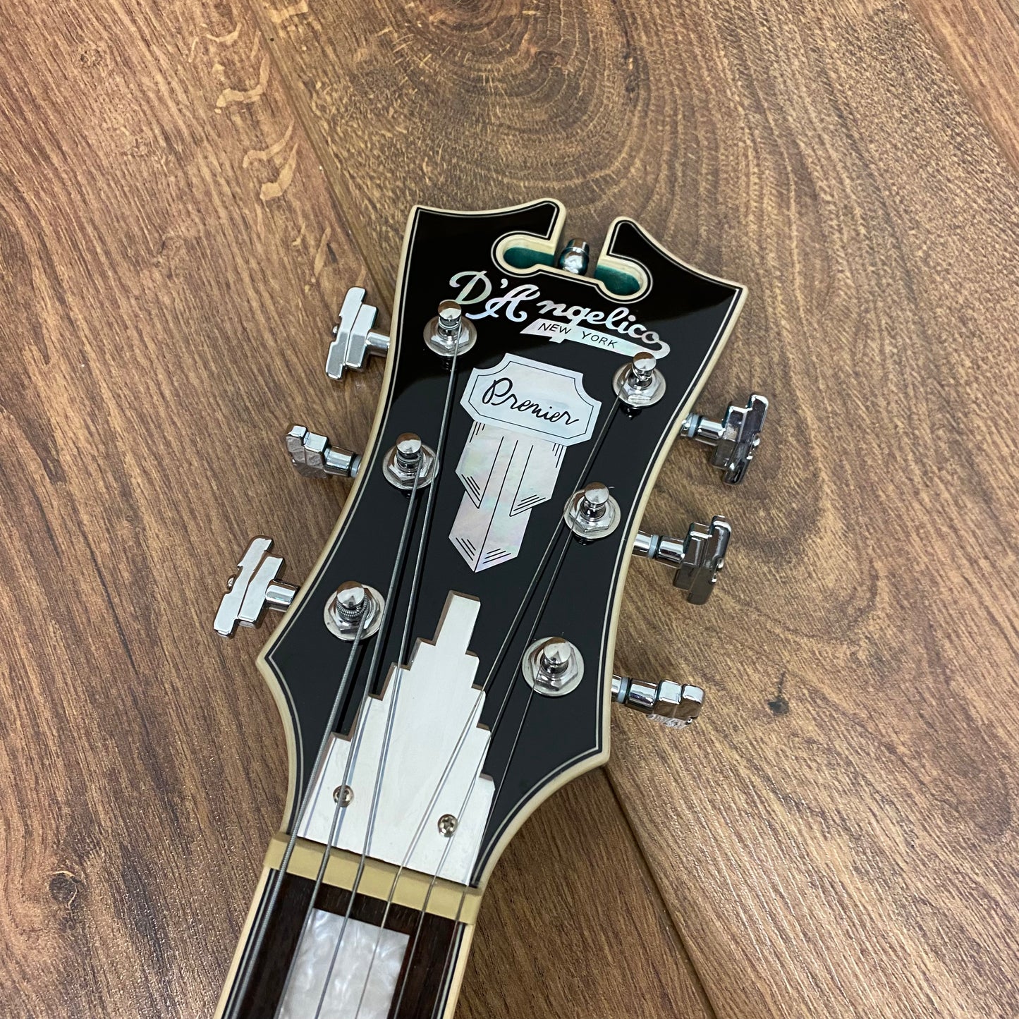 Pre-Owned D'Angelico Premier Doublecut Semi-Hollow Stopbar - Ocean Turquoise