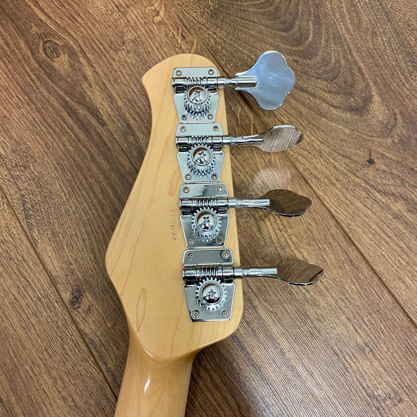 Pre-Owned Retrovibe Vantage Bass - Blue Burst