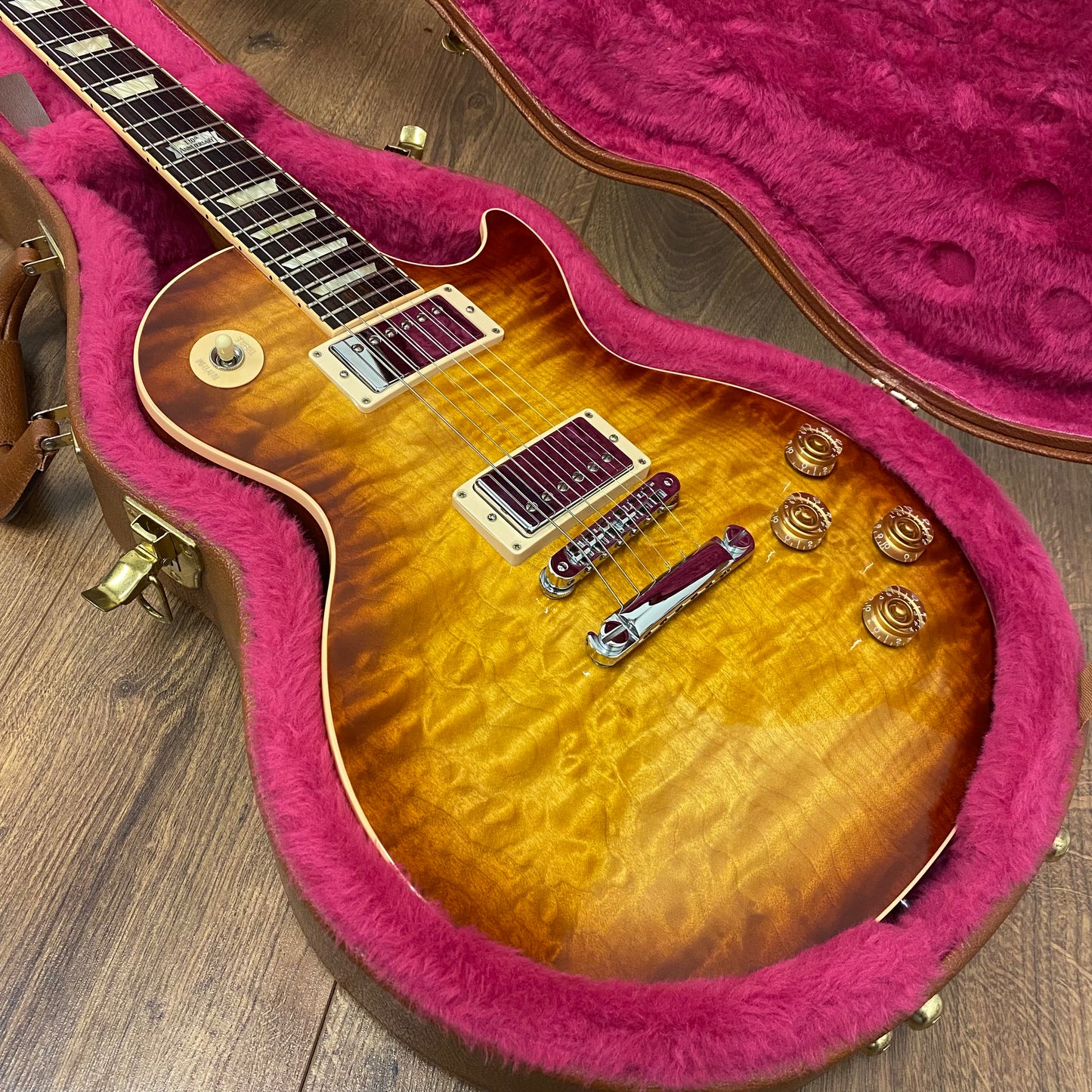 Pre-Owned Gibson Les Paul Standard Premium Bookmatched Quilt Top - Iced Tea Burst - 2014