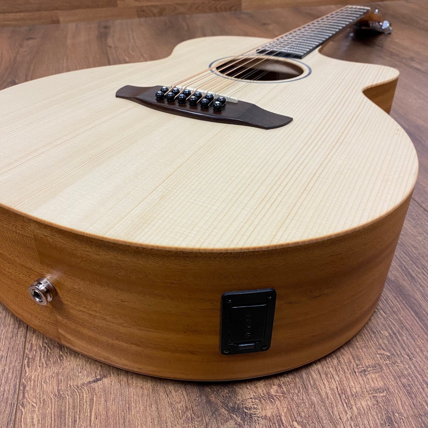 Pre-Owned Faith Naked Venus 12 string Electro Acoustic - Natural