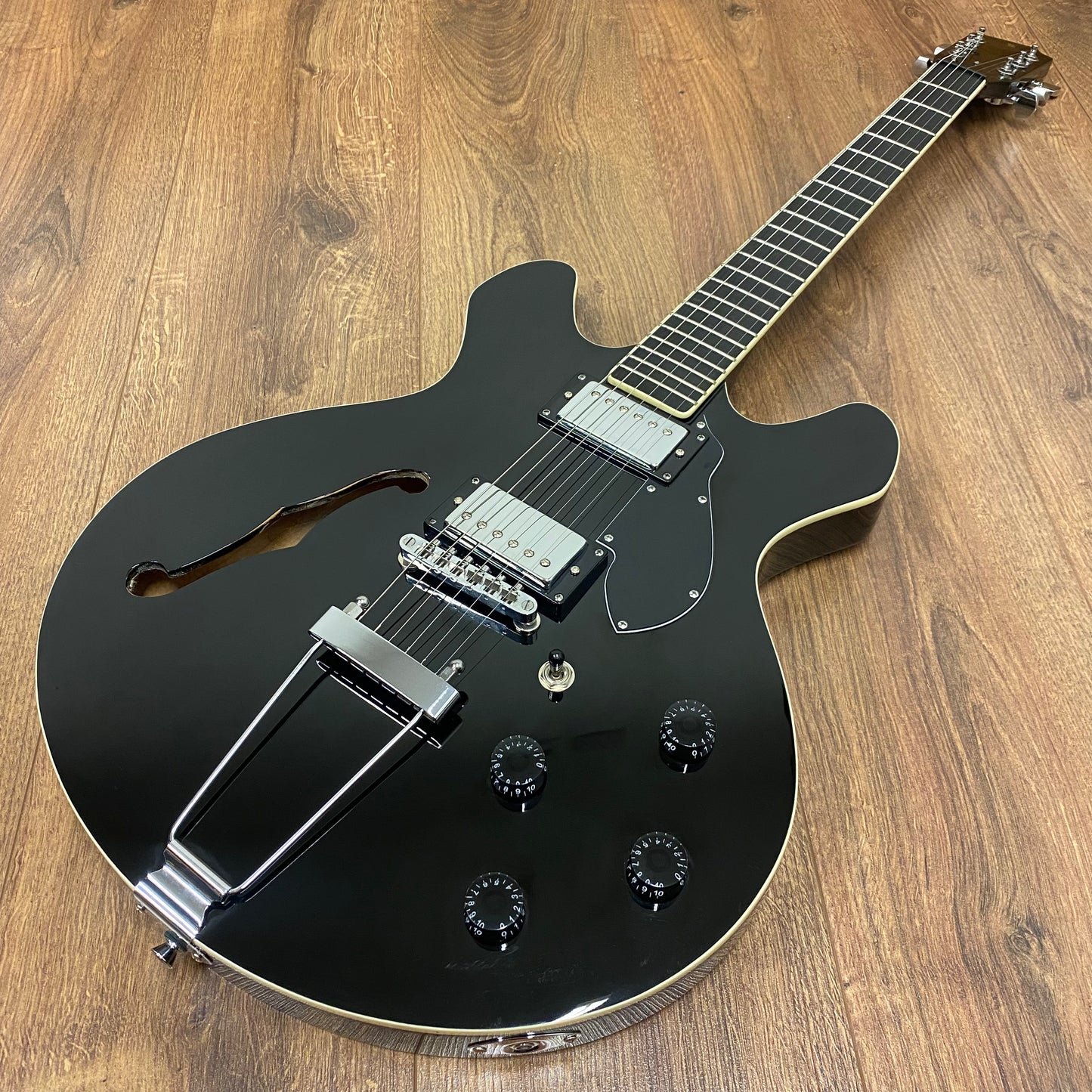 Pre-Owned Stagg Silveray 533 Semi-Hollow - Black