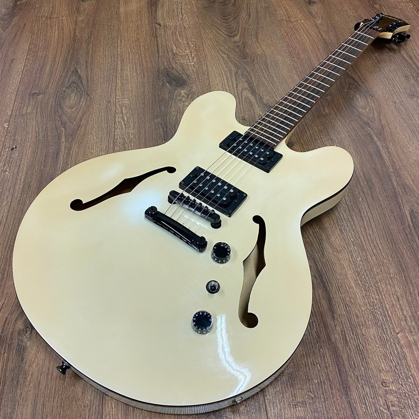 Pre-Owned Epiphone Dot Studio - Aged Arctic White