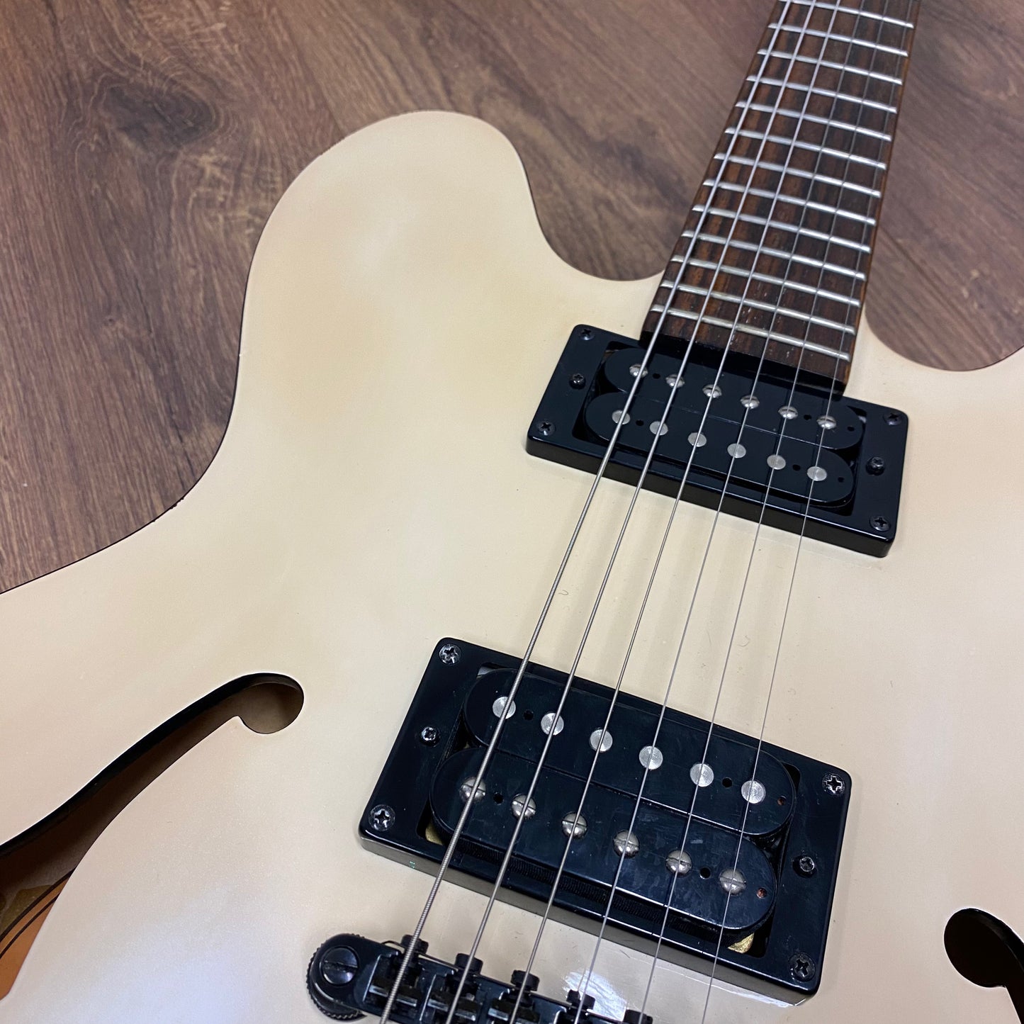 Pre-Owned Epiphone Dot Studio - Aged Arctic White