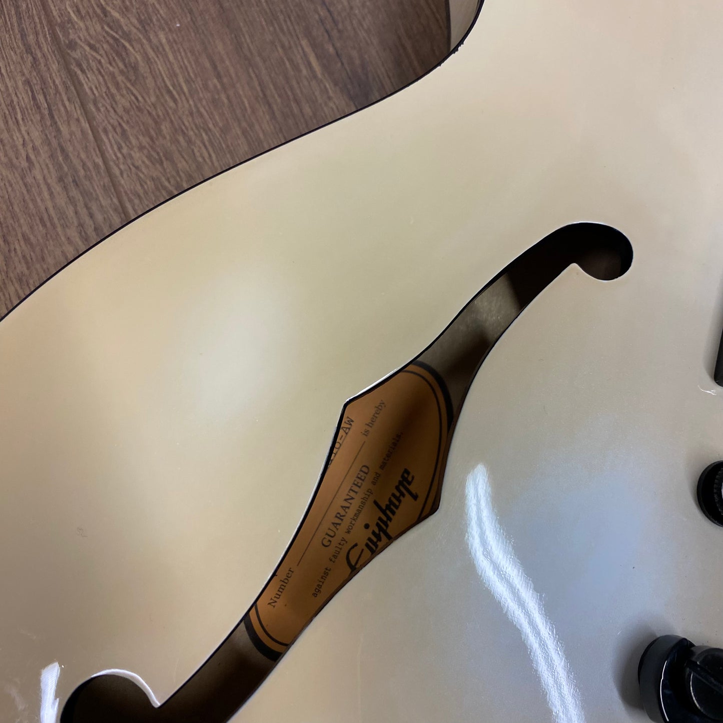 Pre-Owned Epiphone Dot Studio - Aged Arctic White