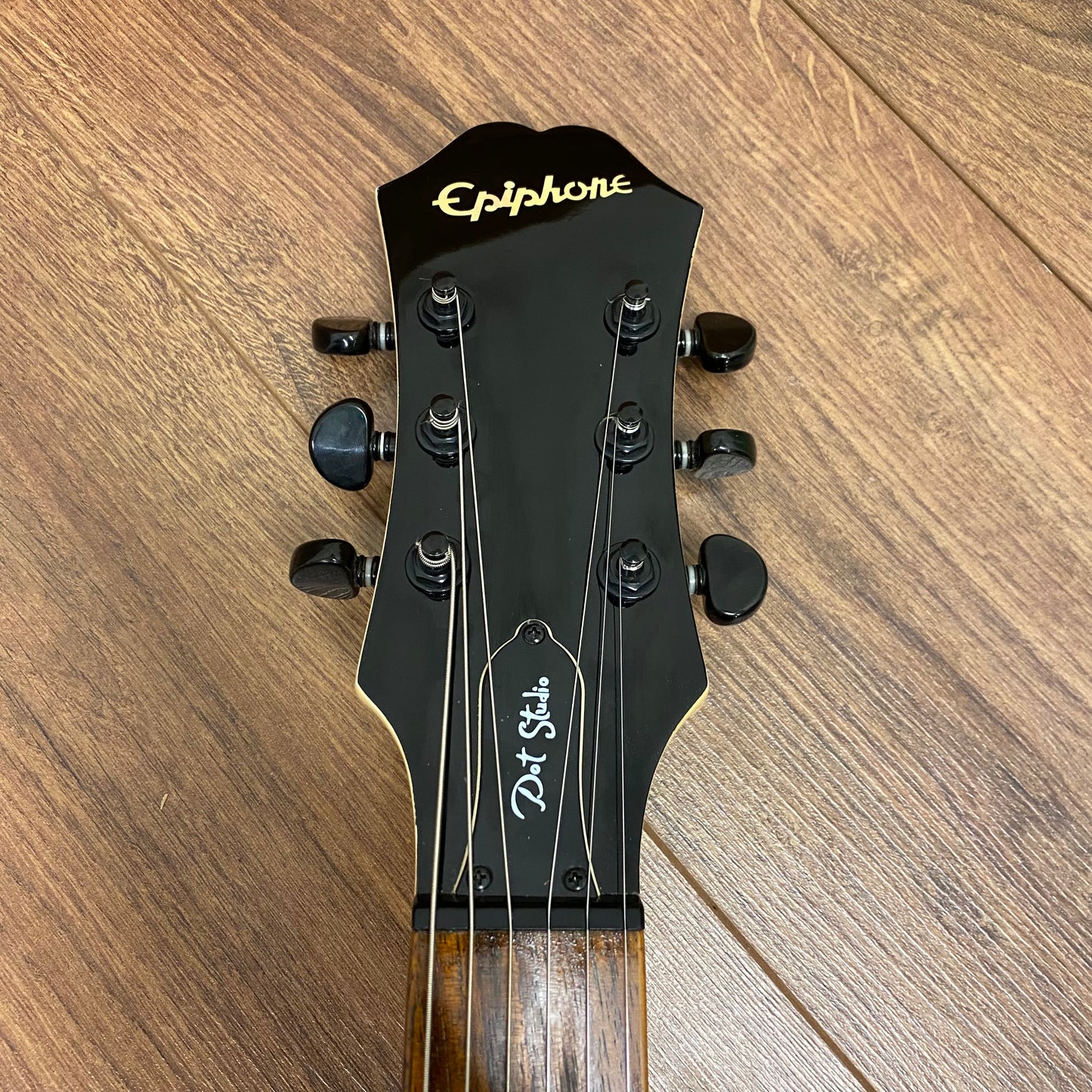 Pre-Owned Epiphone Dot Studio - Aged Arctic White