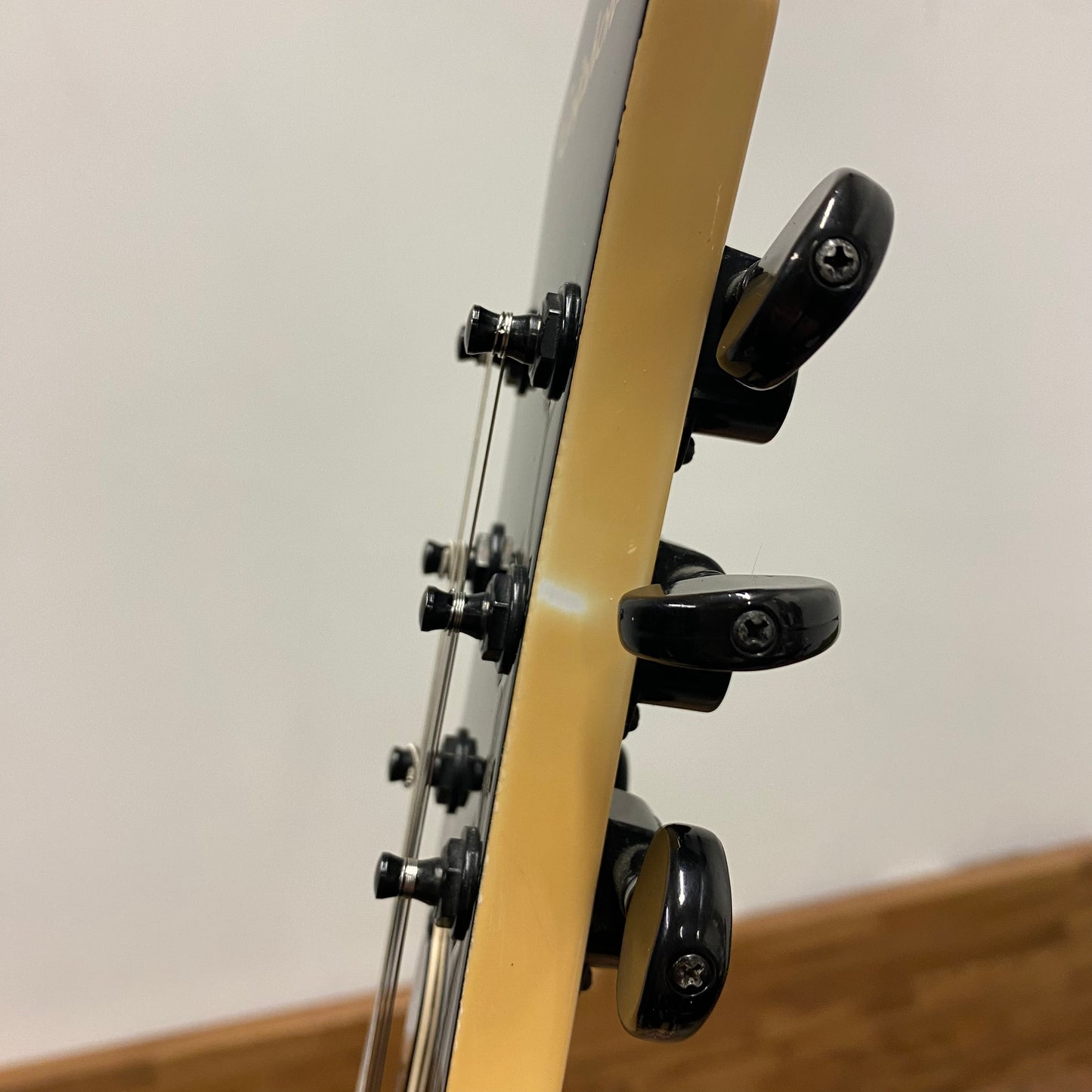 Pre-Owned Epiphone Dot Studio - Aged Arctic White