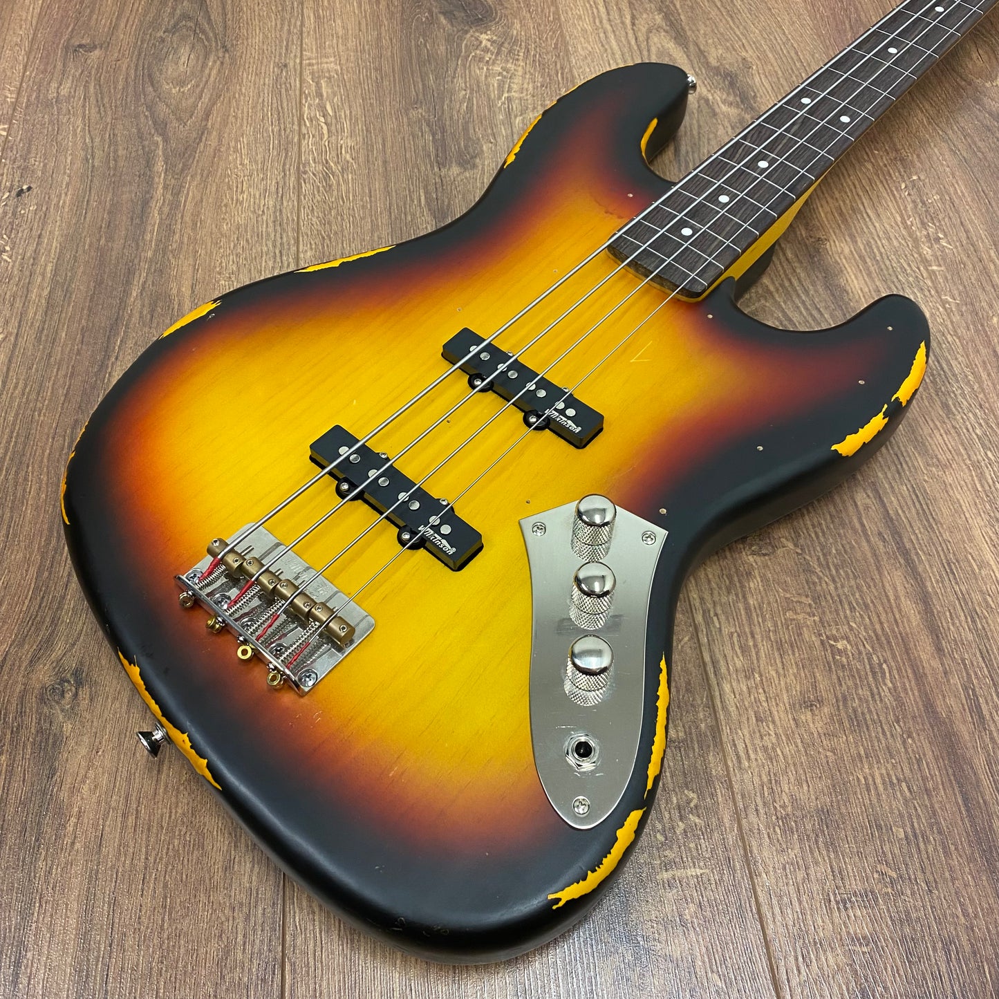 Pre-Owned Vintage V74MRJP Icon Fretless Bass - Distressed Sunset Sunburst